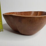 Coupe à fuits en bois sculpté en forme de poire