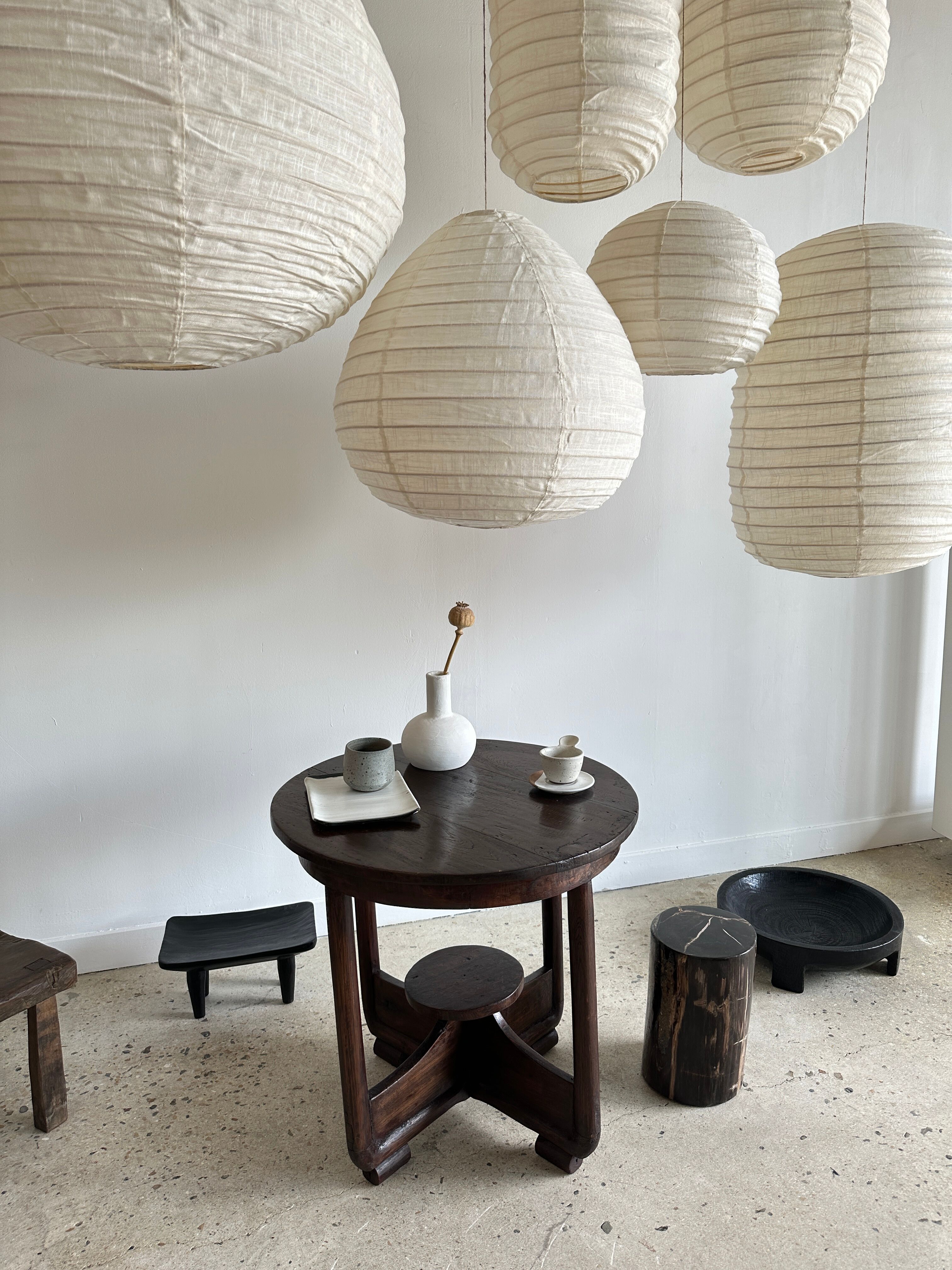 Suspension in rattan and natural japanese linen in the shape of a drop