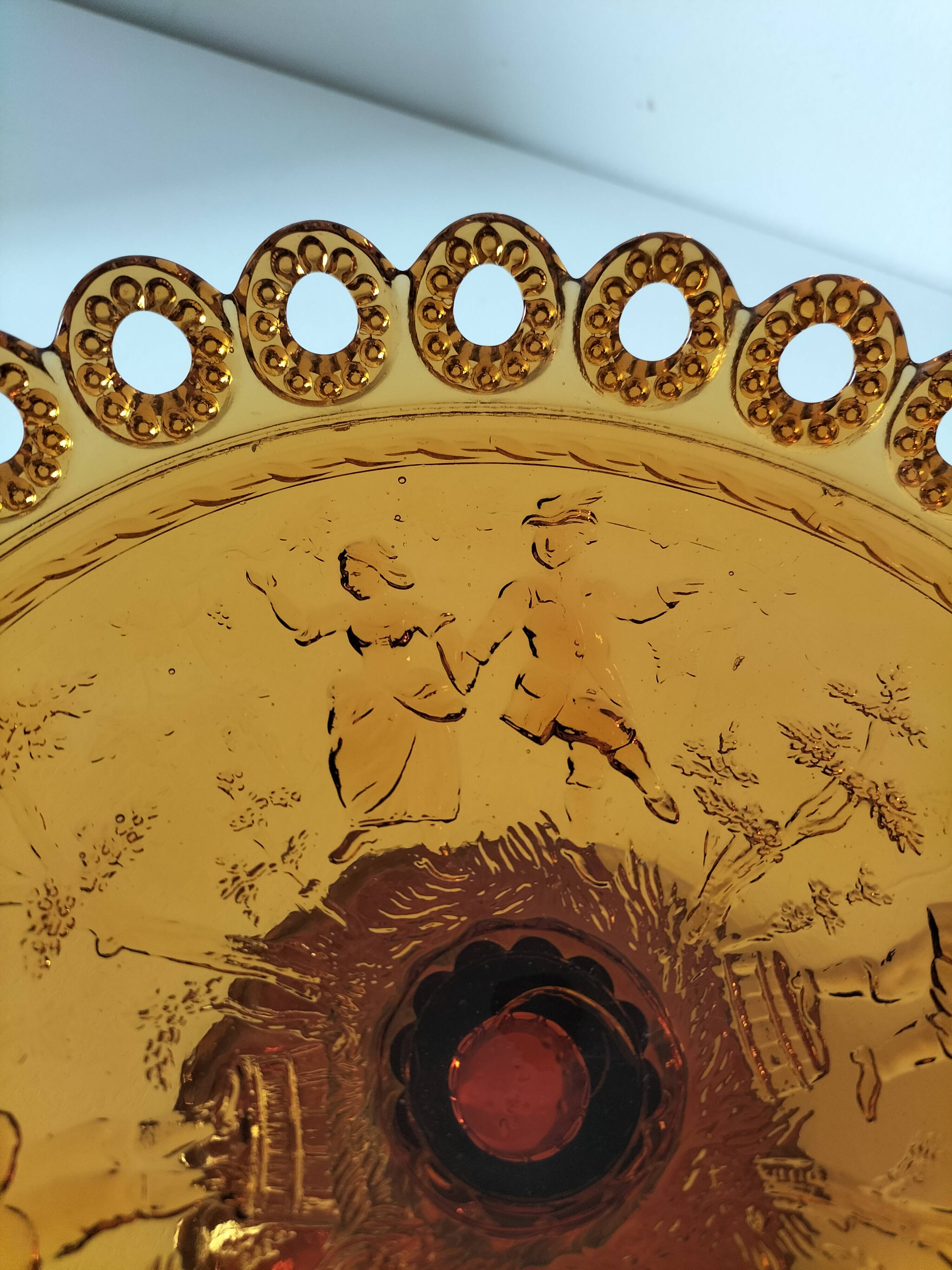Piédouche Georges Sand verre pressé ambré, Portieux, fin 19ème
