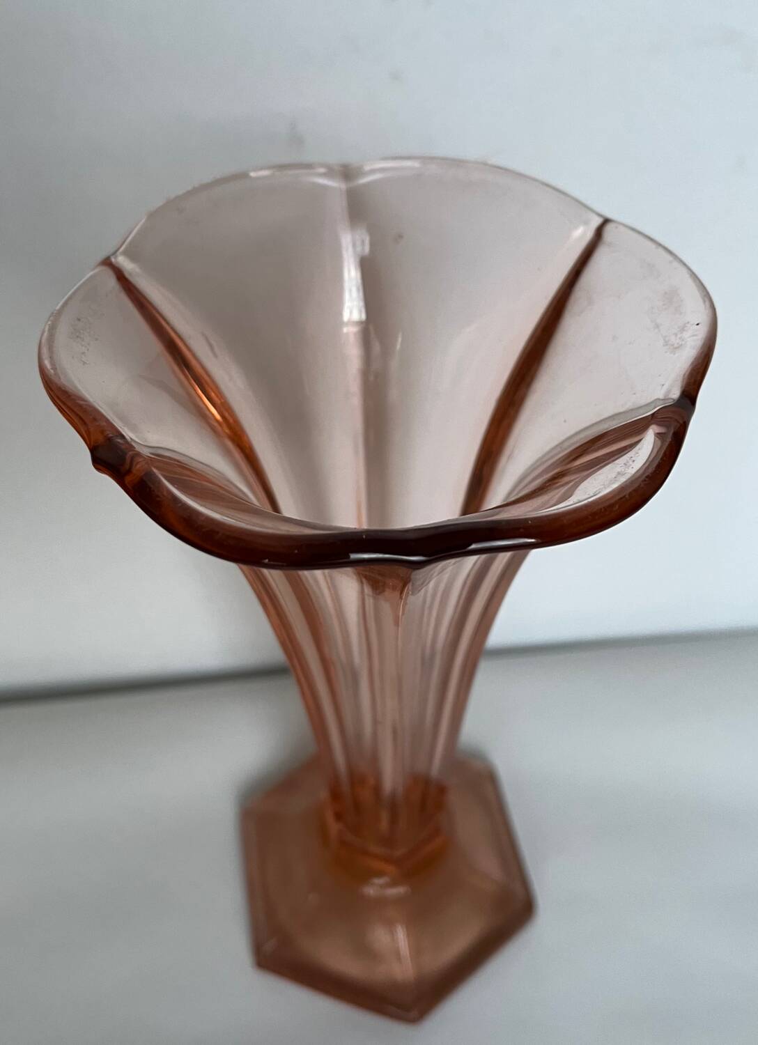 Val saint Lambert pink glass vase