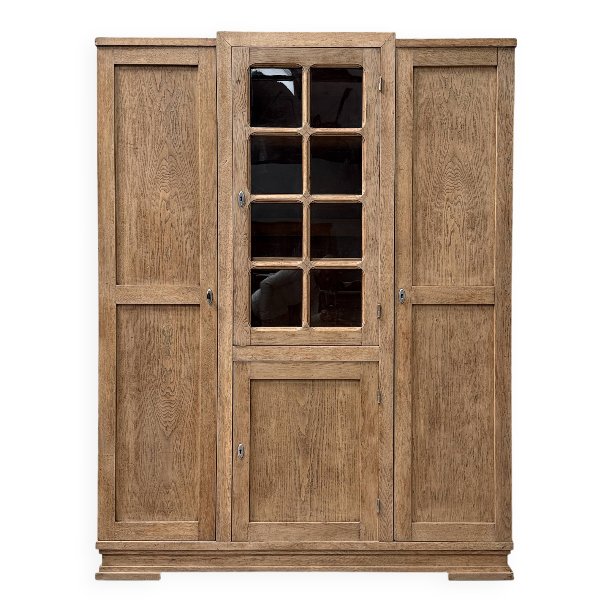 Large Art Deco wardrobe in oak (renovated)
