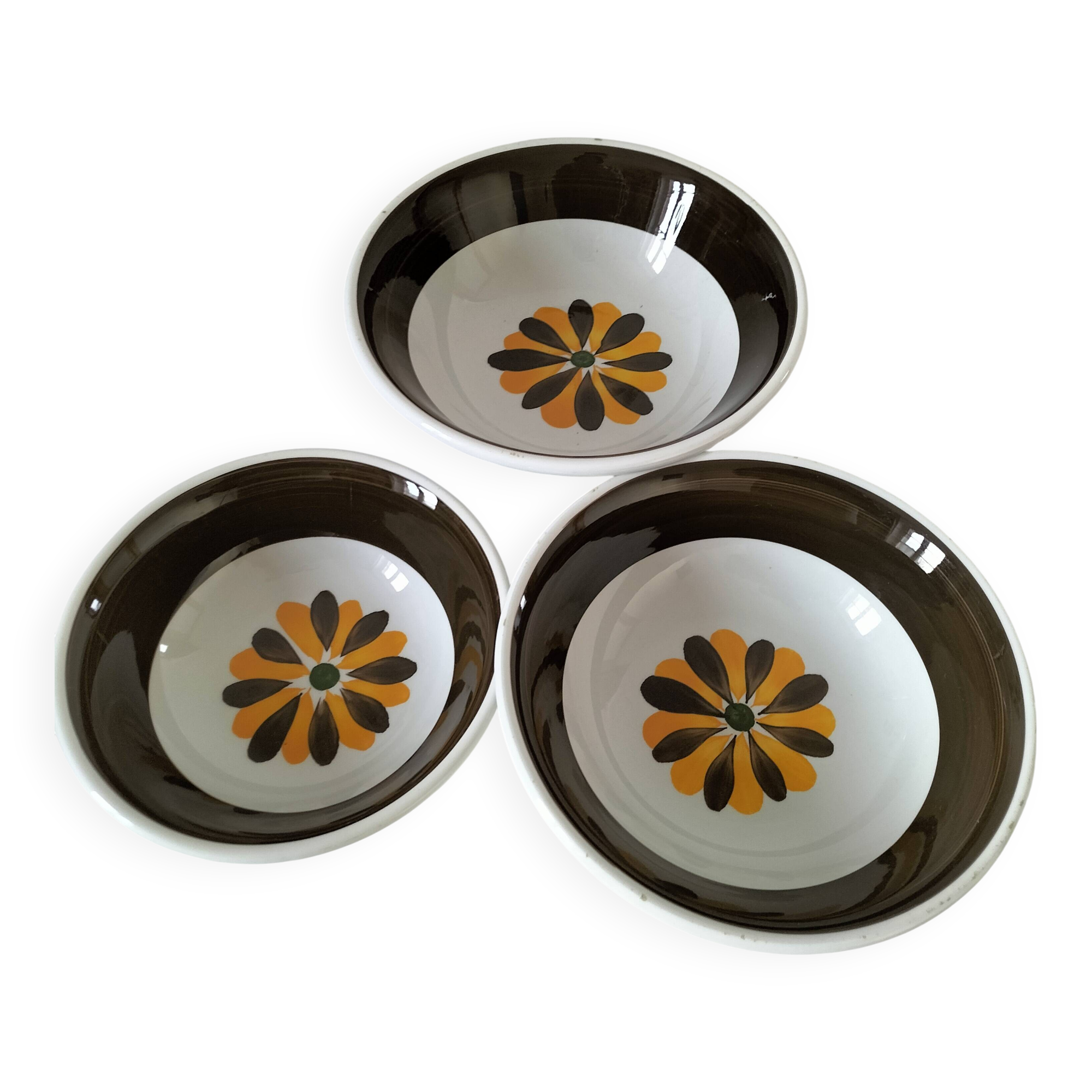 Trio of Italian 1970s deep plates, ochre brown floral decoration