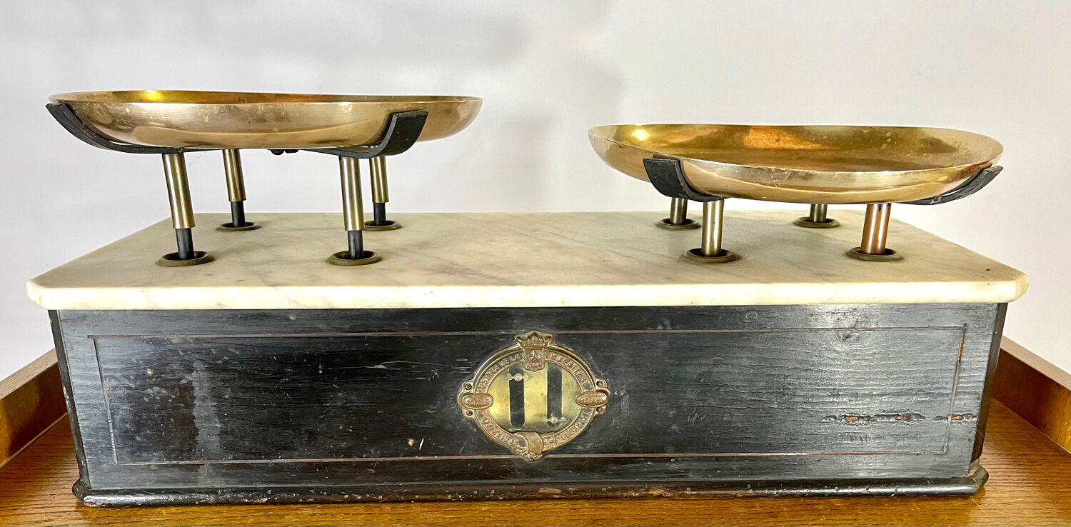 Store scale 1850 napoleon iii mulatiere factory lyon beranger house