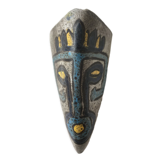 Vase céramique d'Accolay à décor ethnique de masque africain 1960