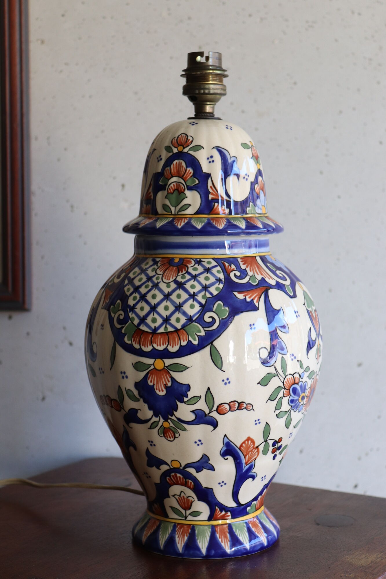 Earthenware lamp base "vieux rouen" from the Manufacture d'art Desvroise
