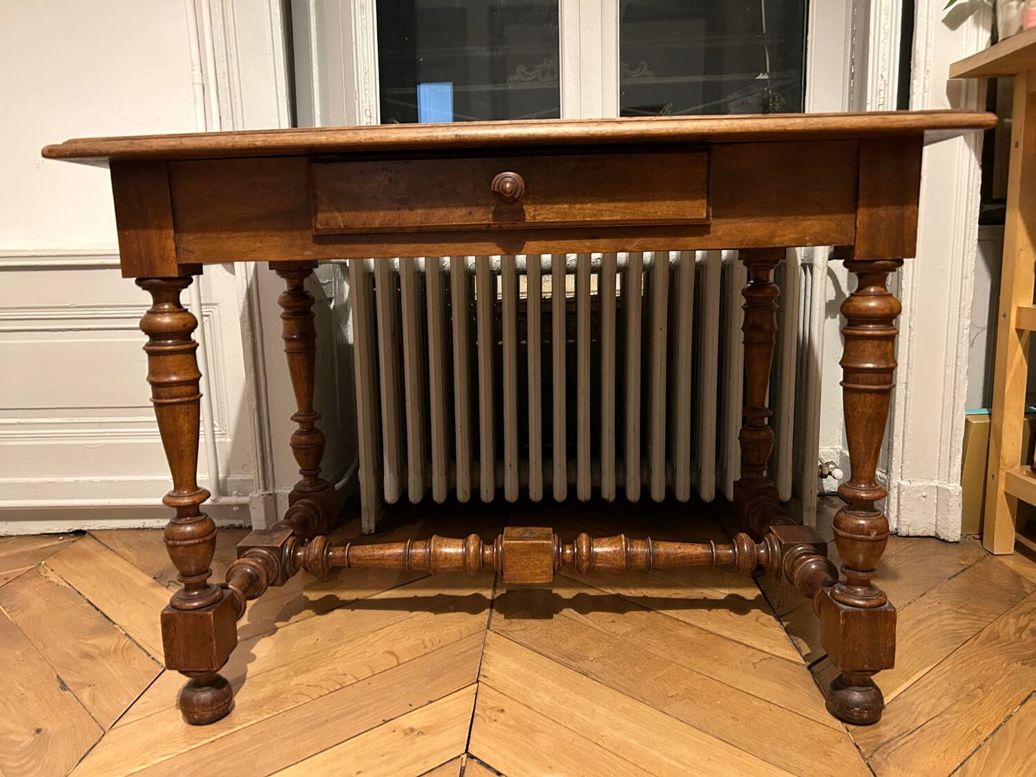 Bureau style Louis xiii / 100*65*h72/ bois