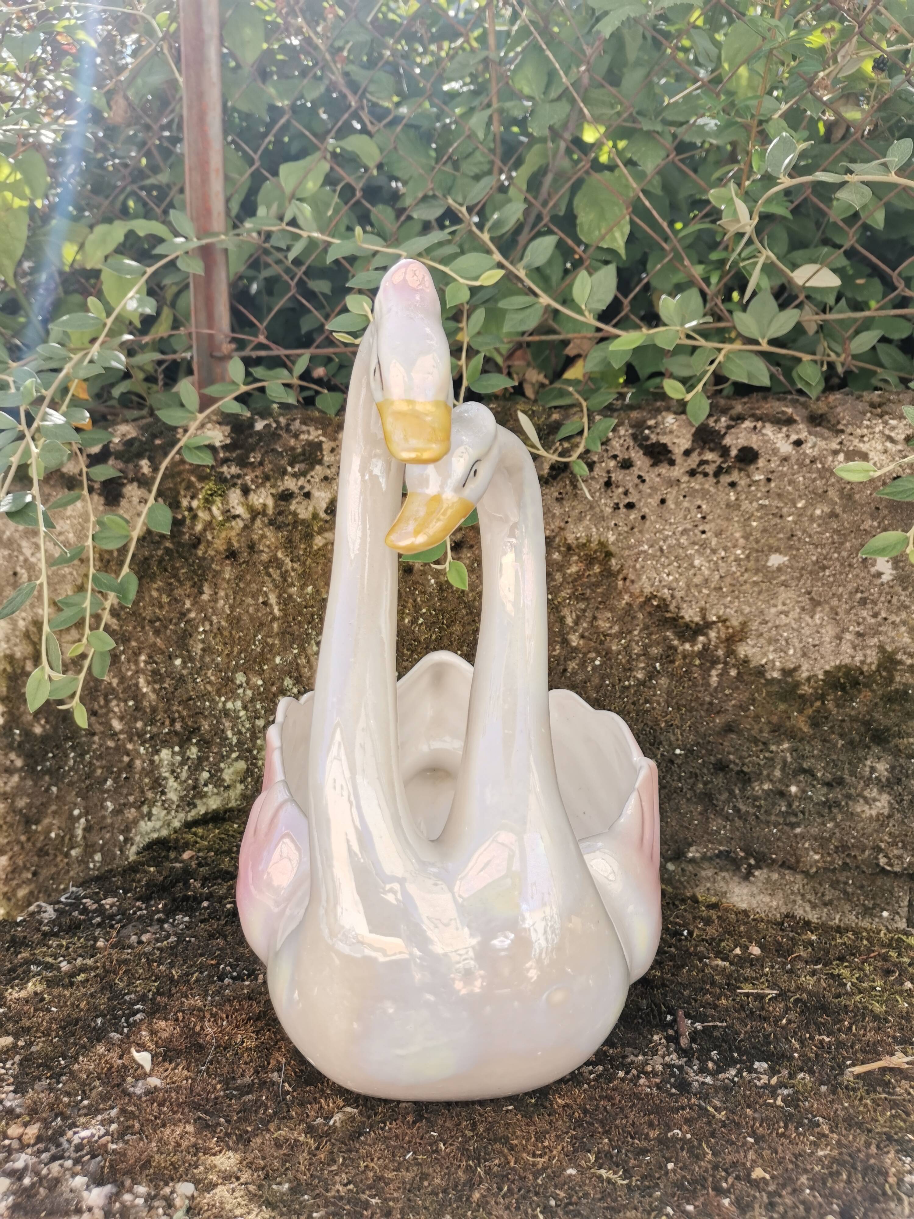 Couple swan pot cover
