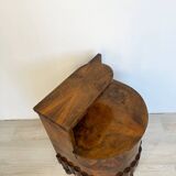Table de chevet unique en noyer de style Art déco italien, années 1930.