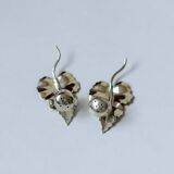 Set of a salt shaker and a pepper shaker in silver-plated metal, ENPS, England.