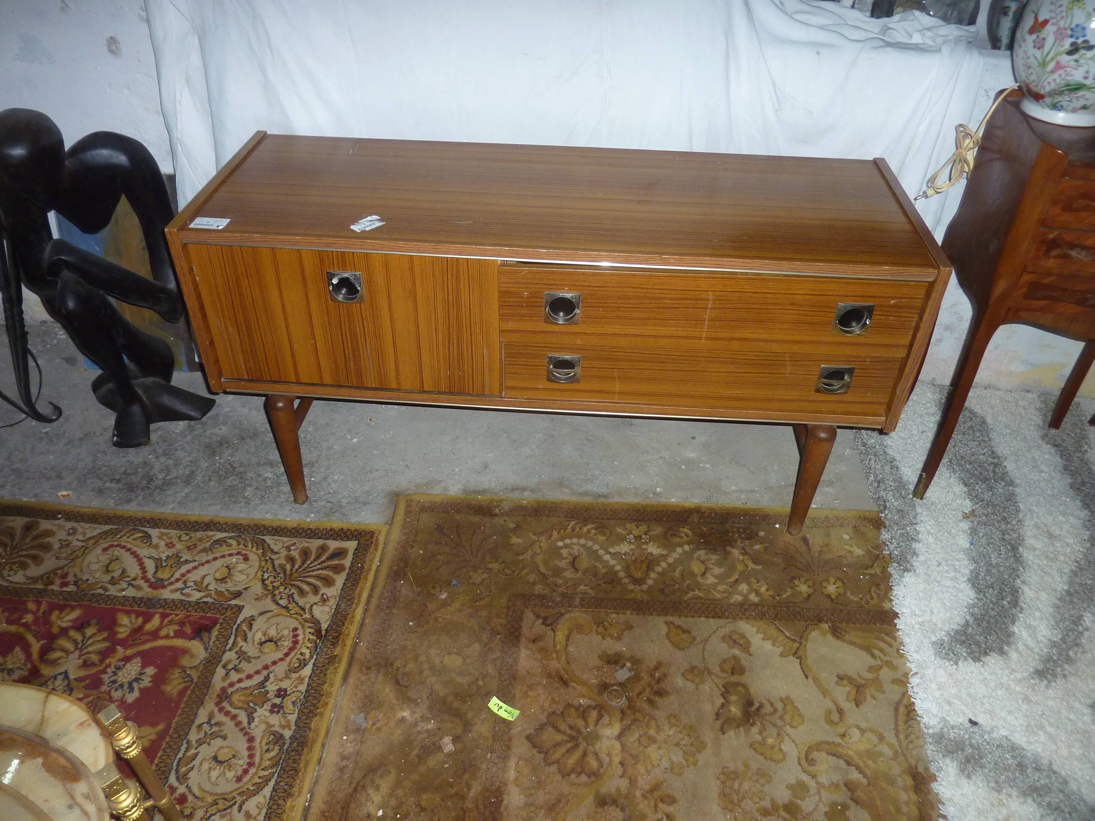 Scandinavian enfilade