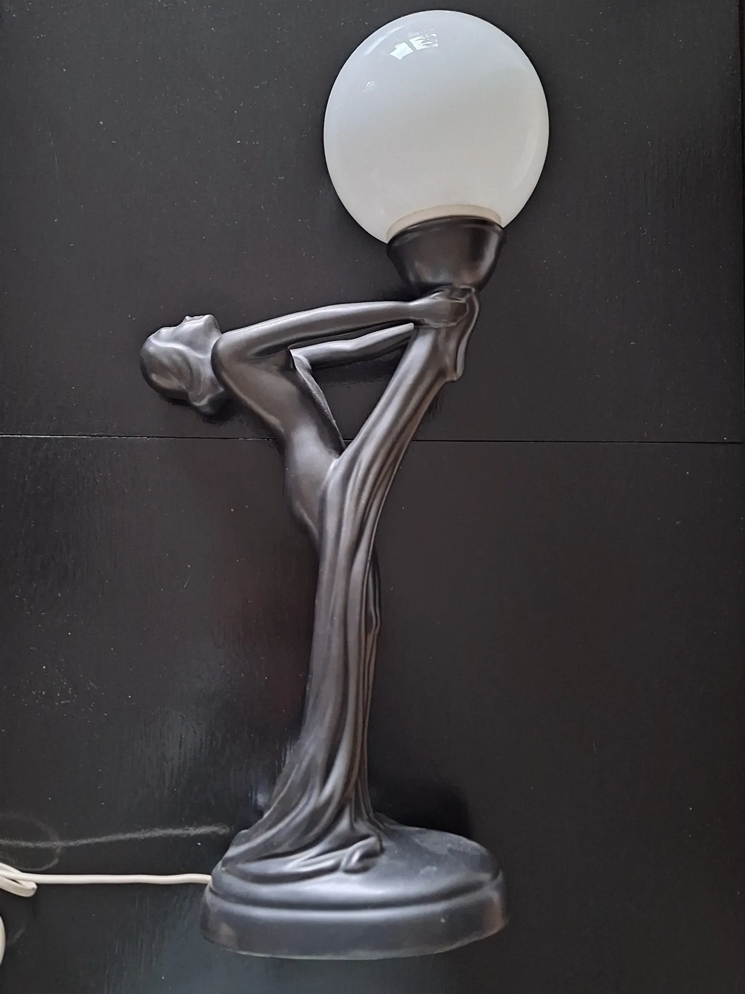 Retro woman lamp