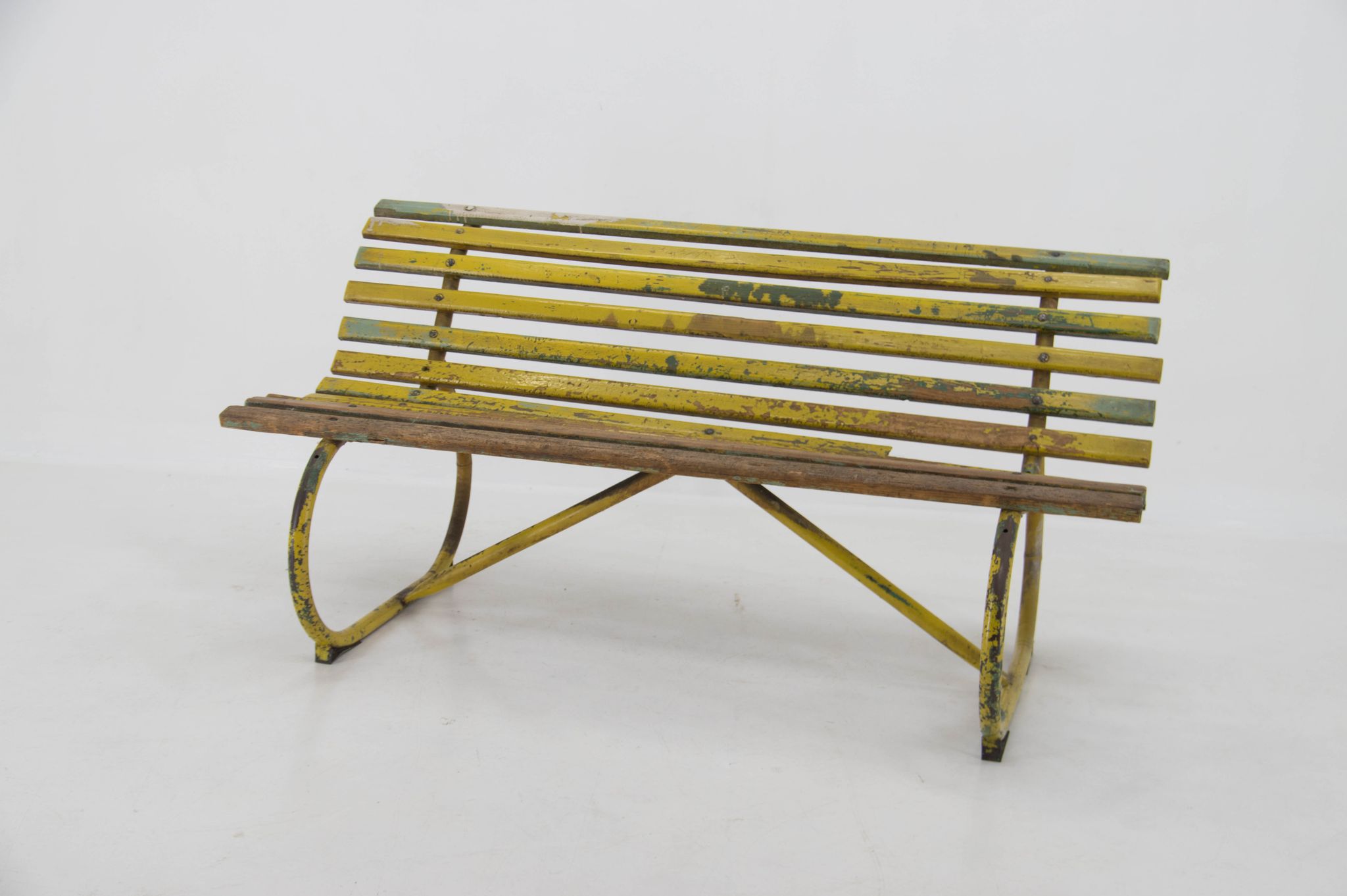 Banc vintage en bois et fer, années 1930