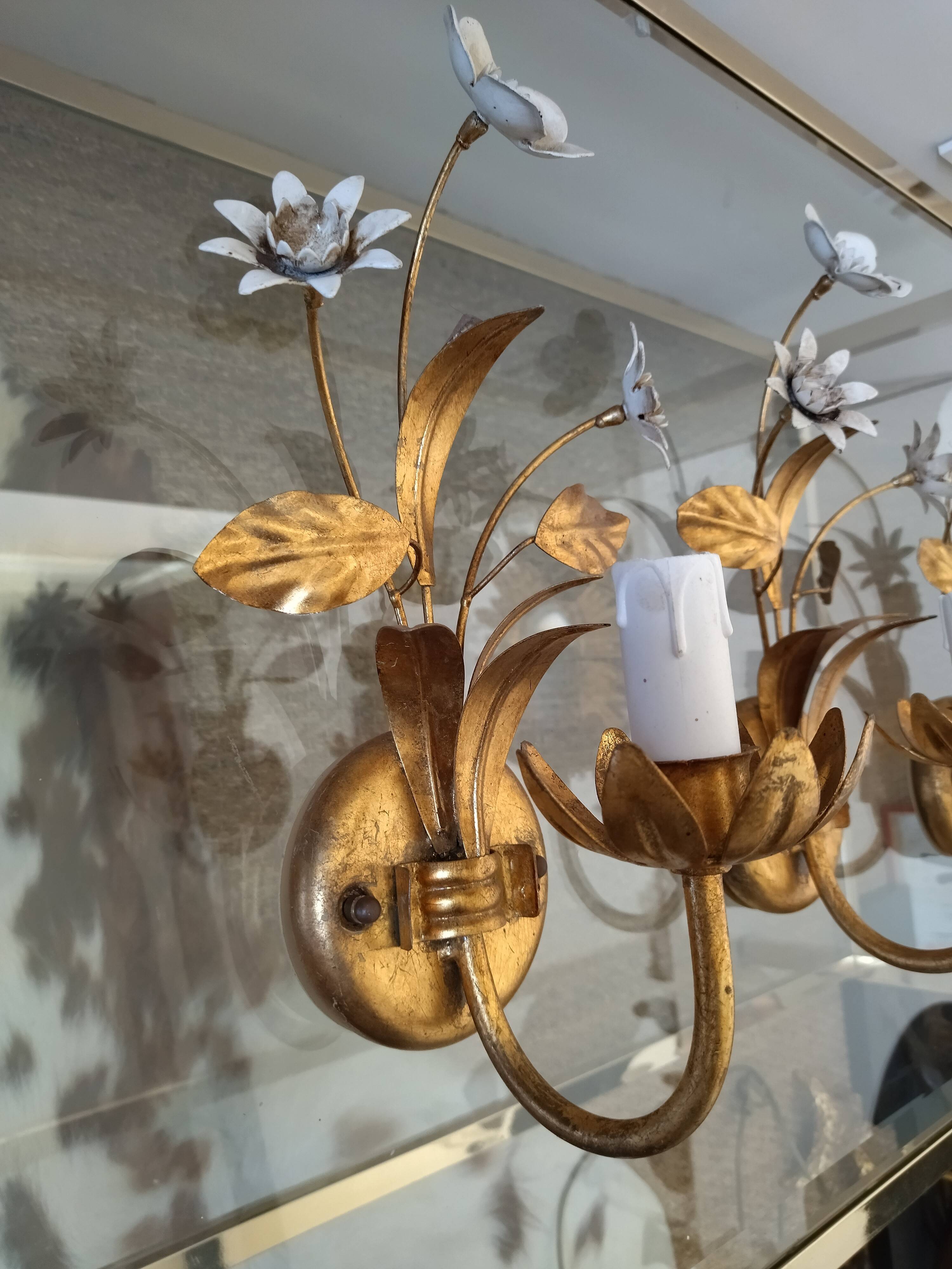 Suite of three flower wall lamps, Masca Italy