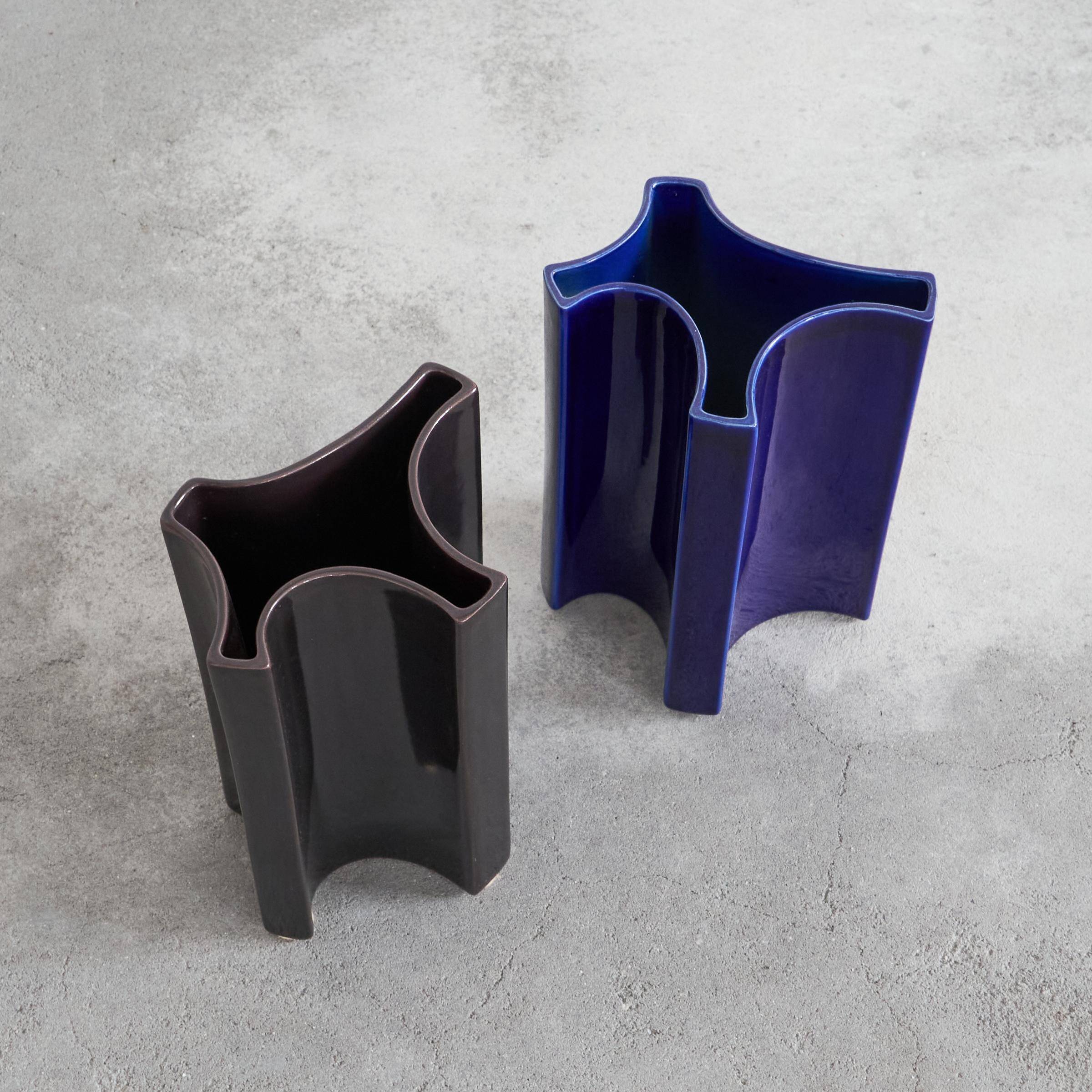Angelo Mangiarotti, pair of mid-century vases for Fratelli Brambilla, 1960s