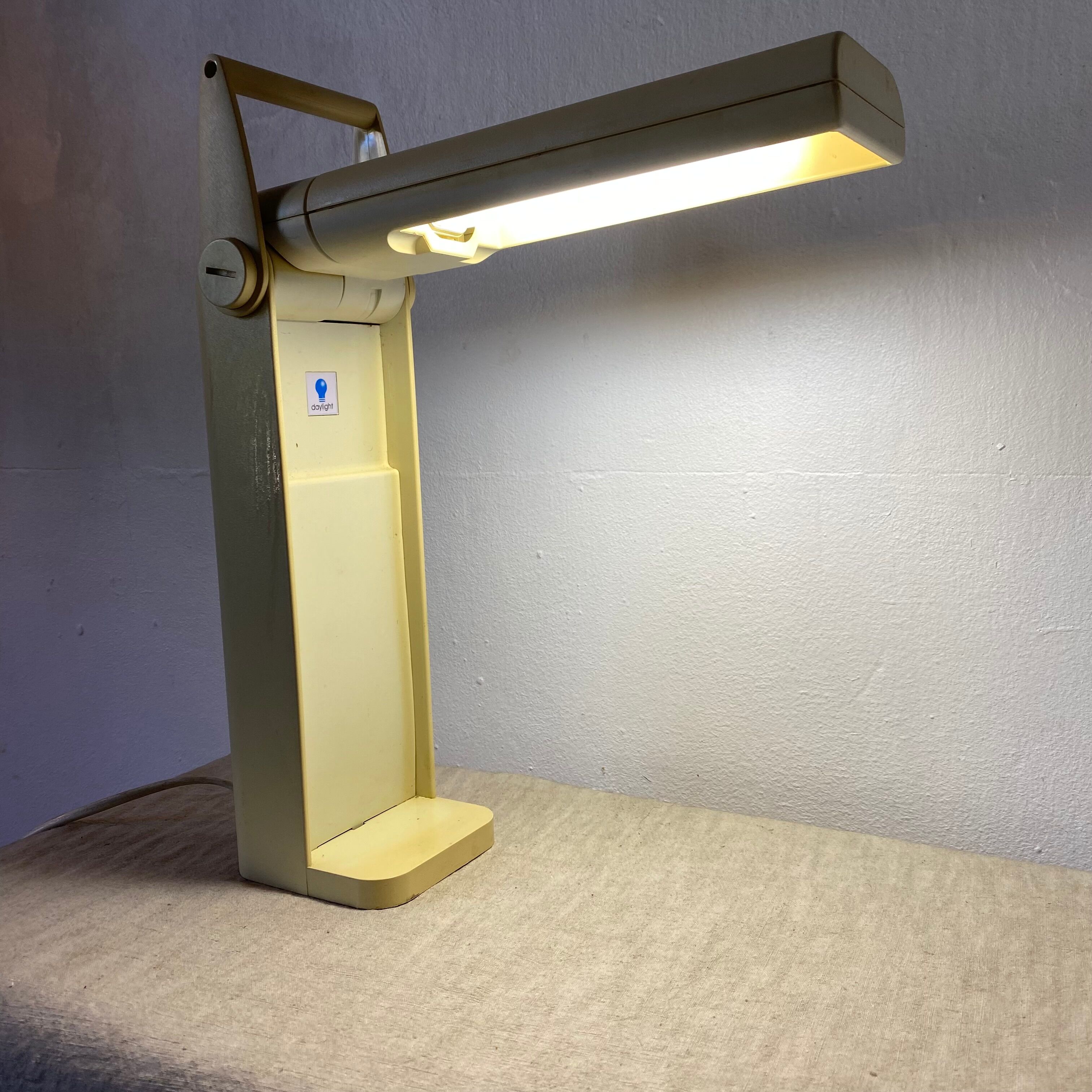 Dayligh folding desk lamp 80s