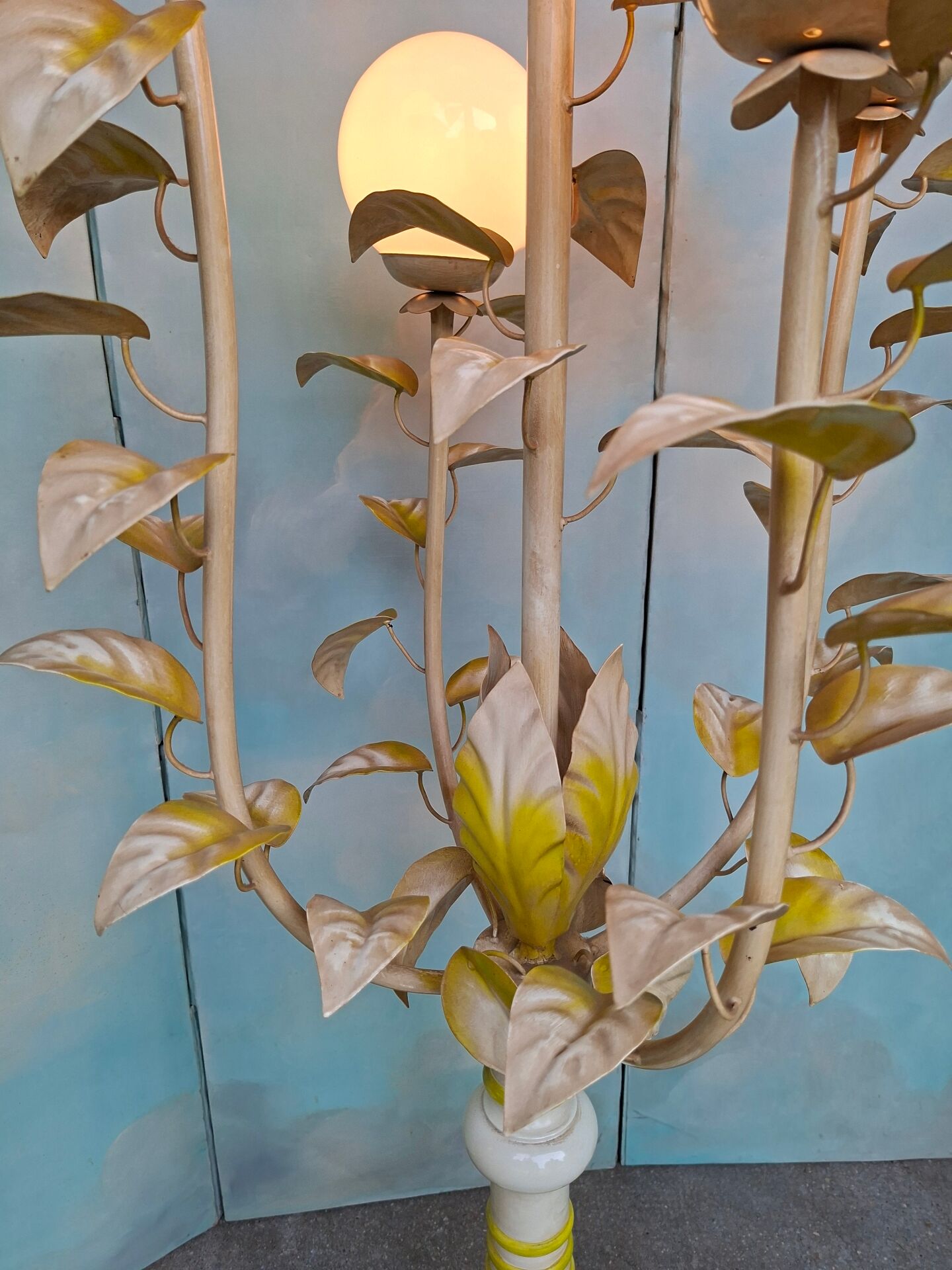 1970s Hollywood Regency floor lamp with 5 globes