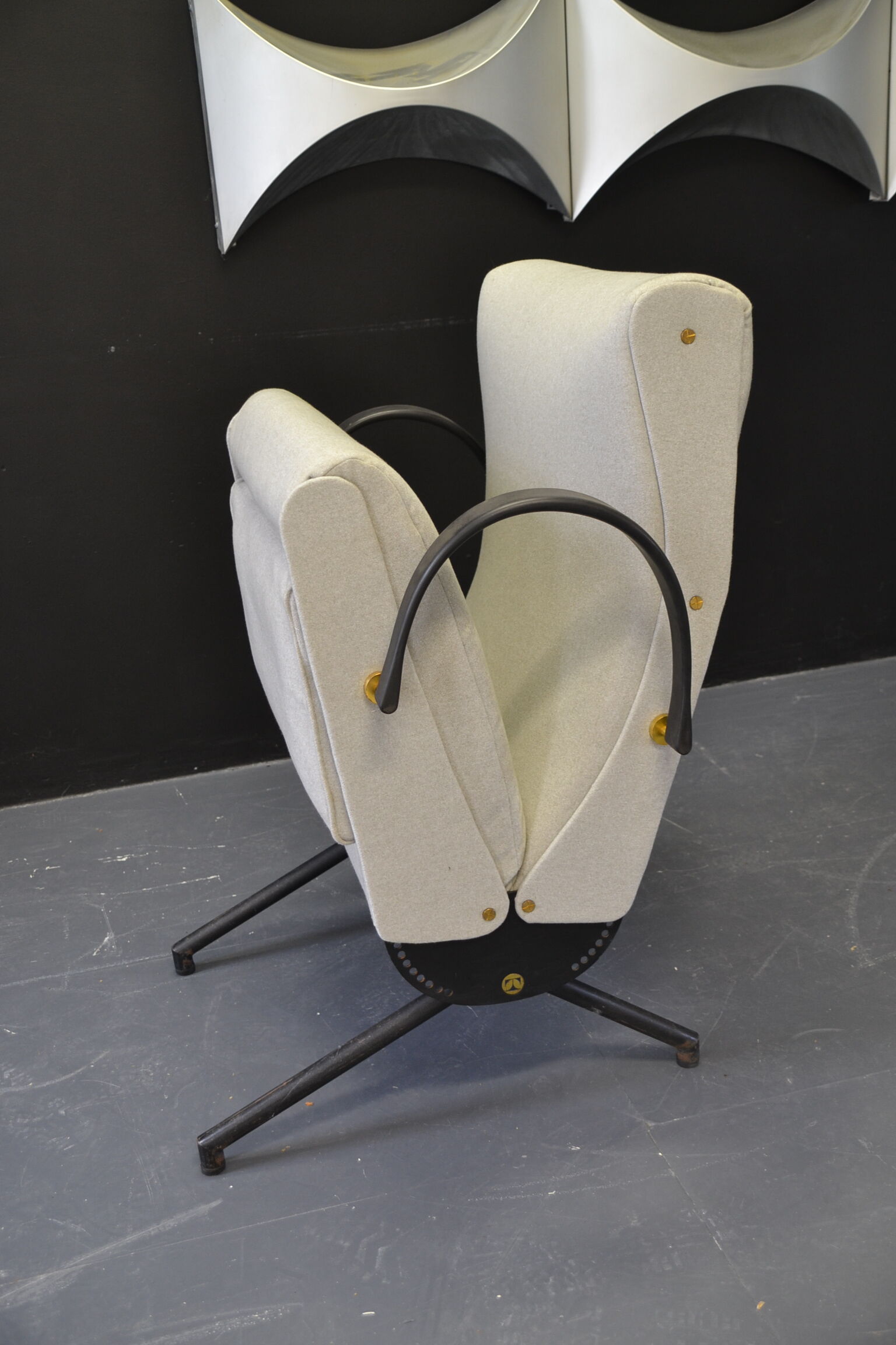 Pair p40 model armchairs by Osvaldo Borsani for Tecno