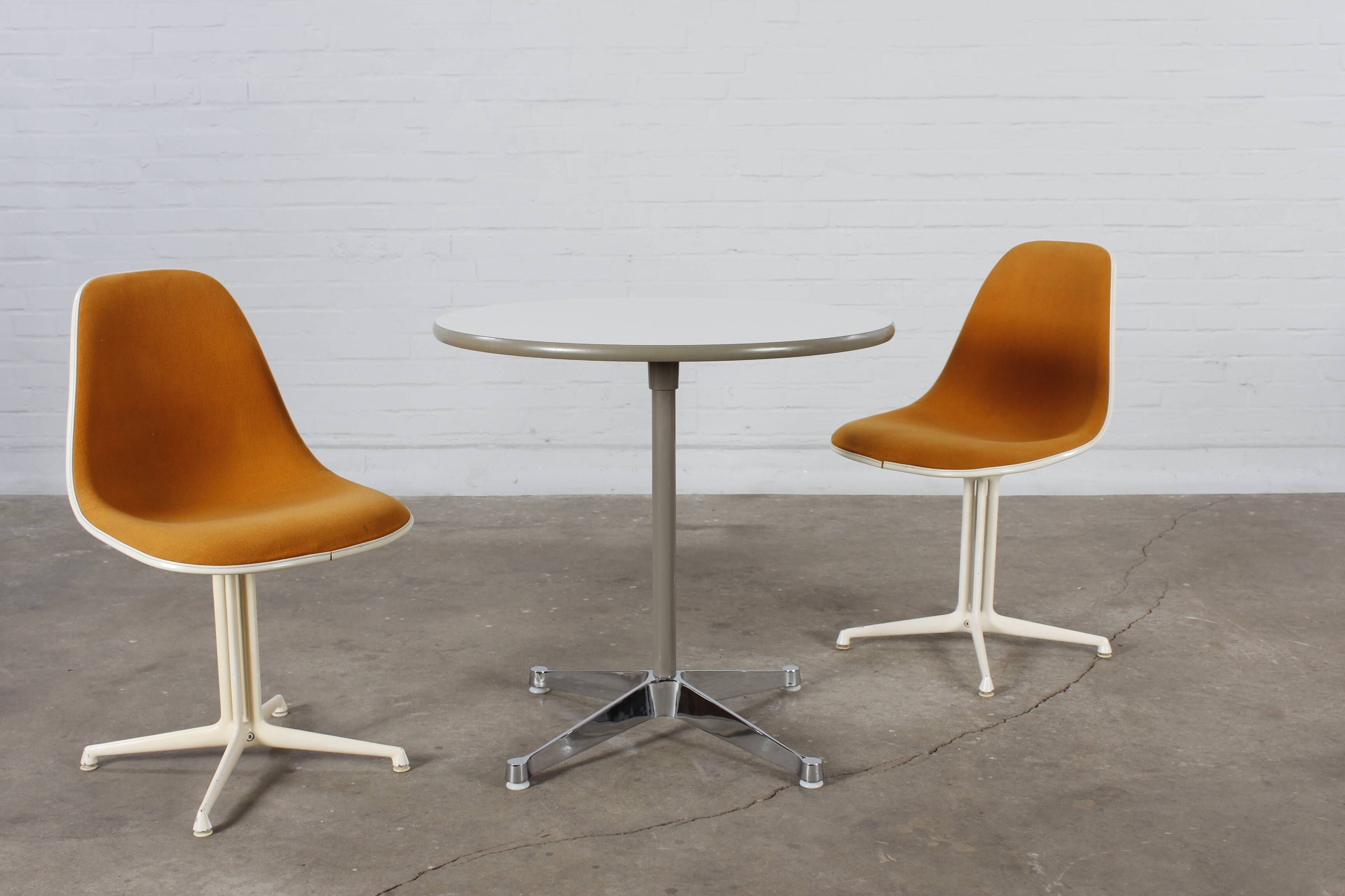 Eames dining table contract table Herman Miller Vitra 76.5cm
