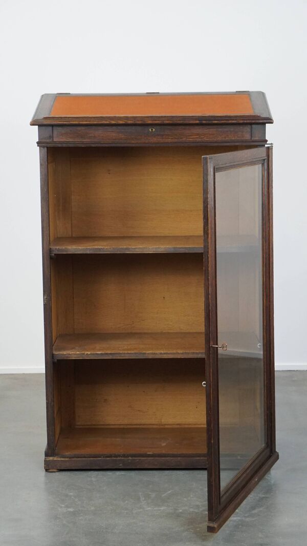 Vitrine antique / Pupitre / Vitrine en chêne avec verre