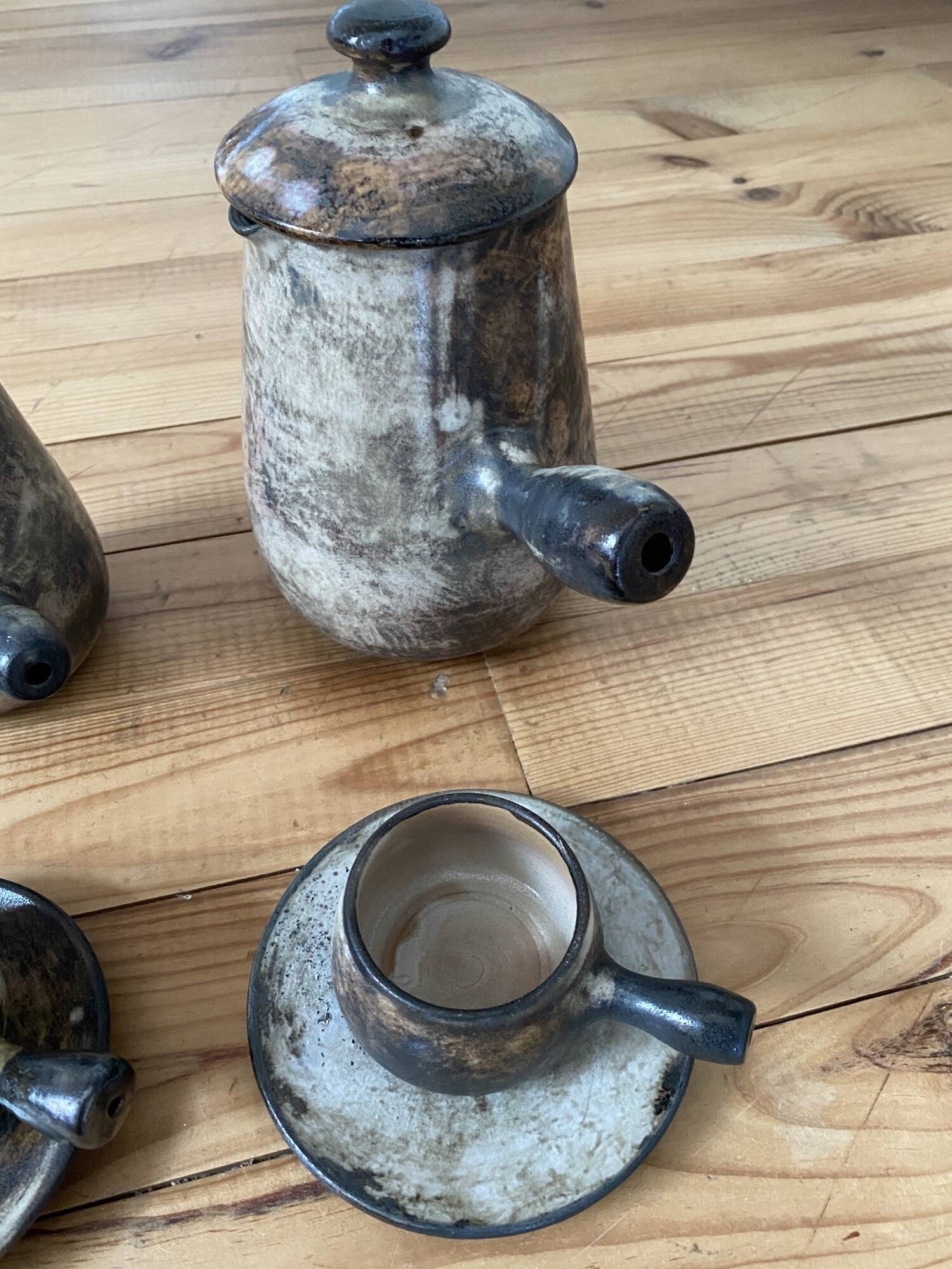 Vallauris set from the 1960s, coffee pot, milk jug, and cups by Félix Céram.