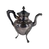 Service à café et à thé style Empire en métal argenté. Marqué RM pour Roux-Marquiand 20ème siècle
