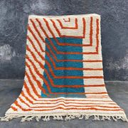 Tapis berbère beni ouraine à motifs colorés taille 150 x 250 cm