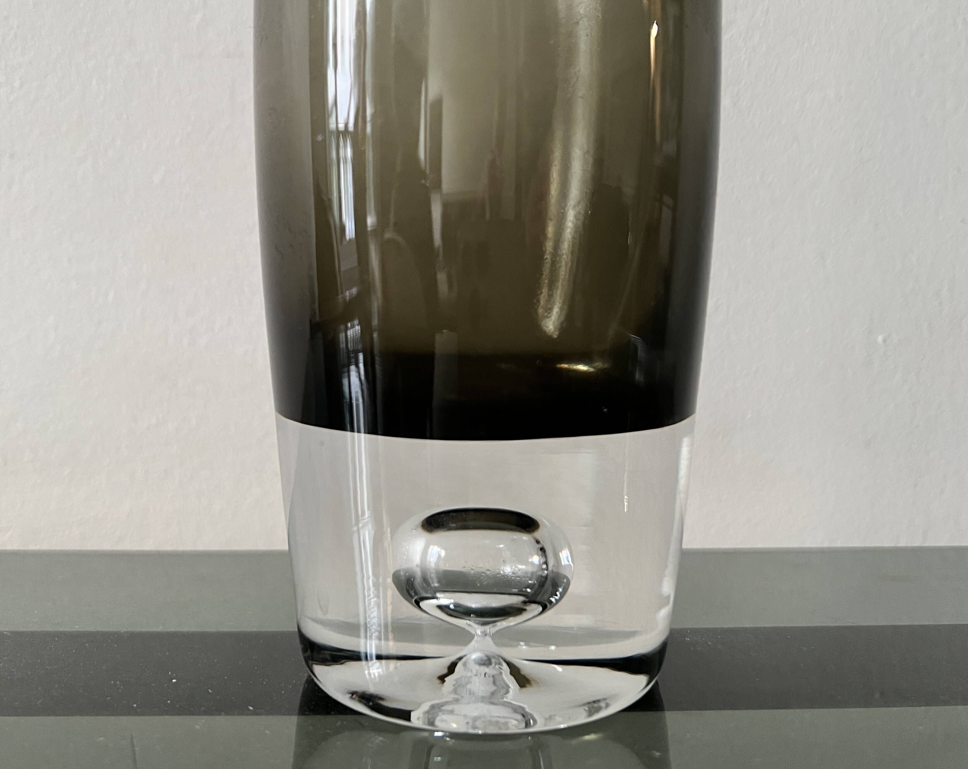 Cylindrical vase in black/grey Murano glass, mid-century design