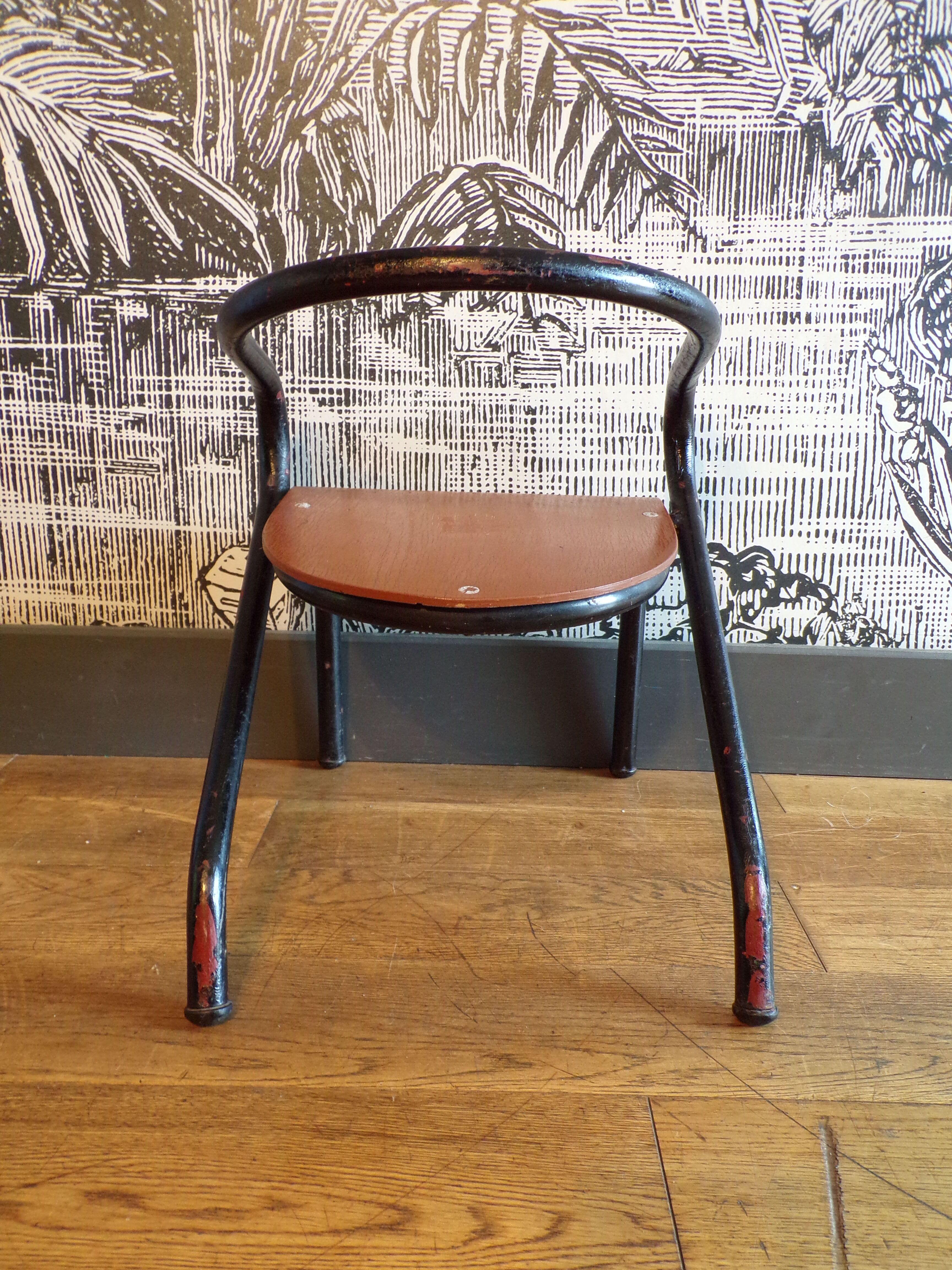 Vintage hitier chair