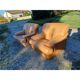 Paire de fauteuils vintage en skaï marron clair