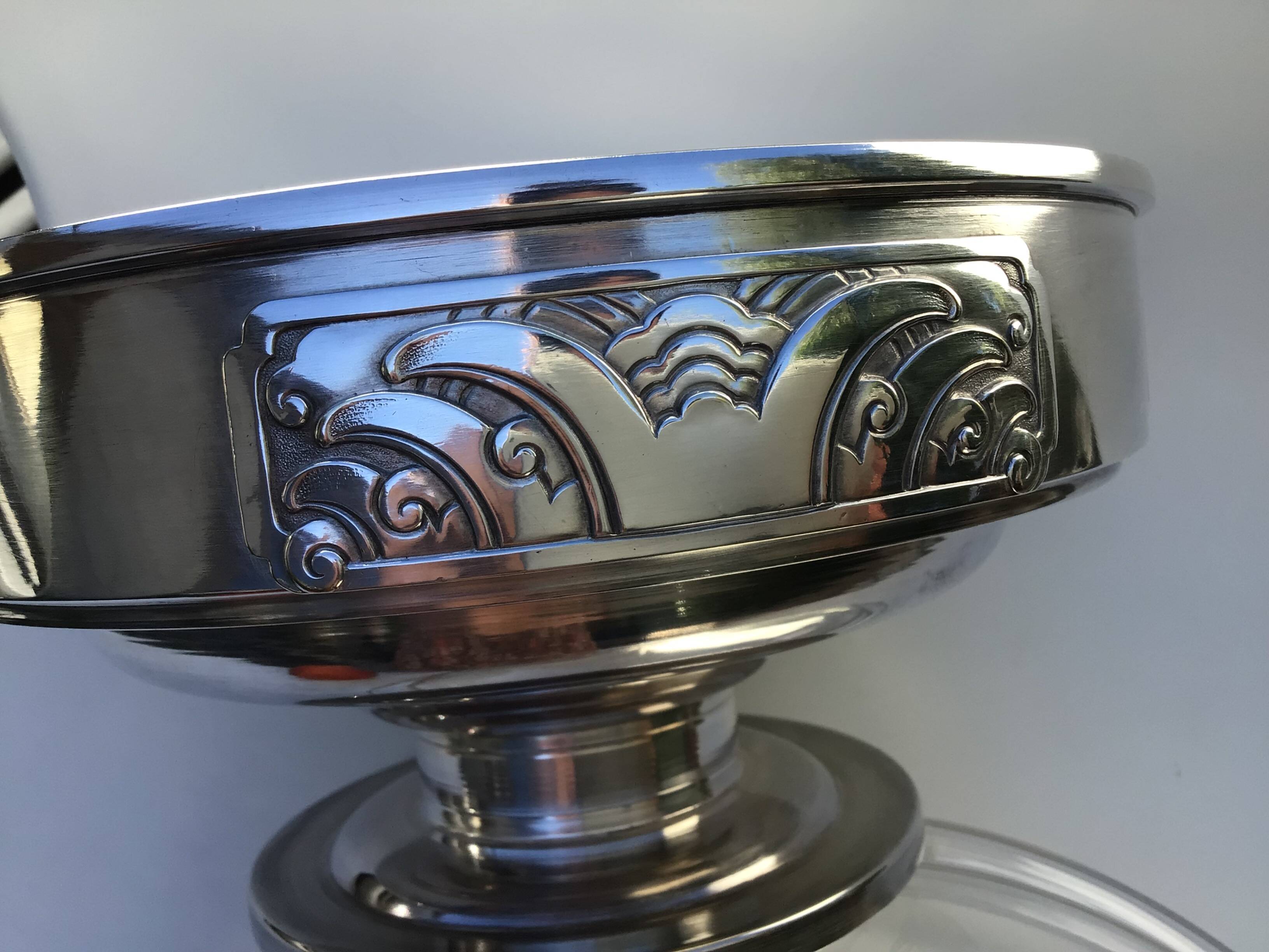 Coupe art déco métal argenté et verre taillé