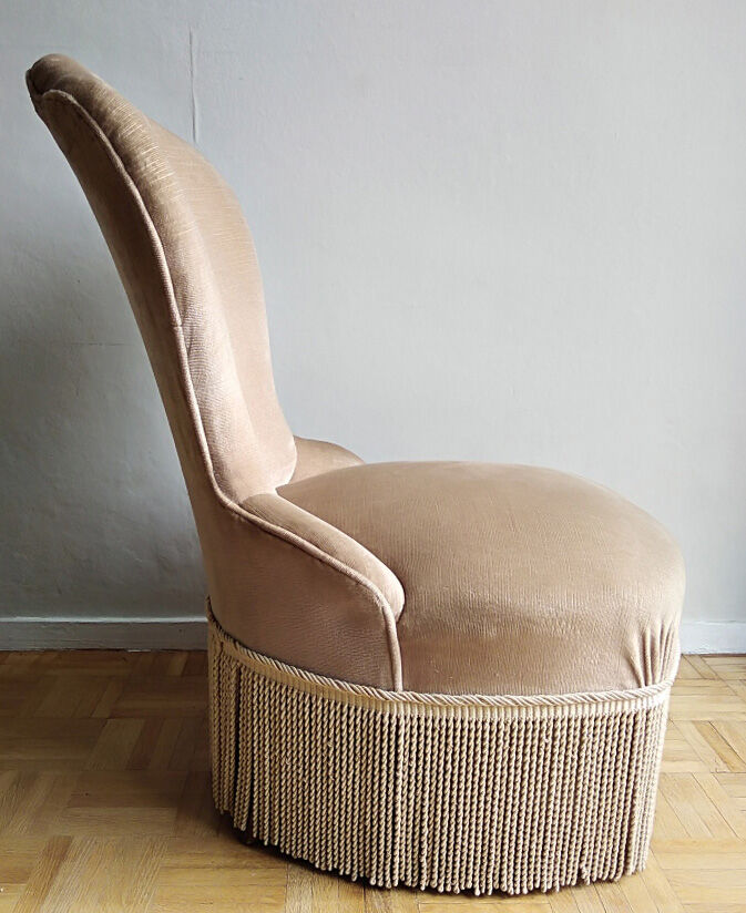 Armchair in velvet