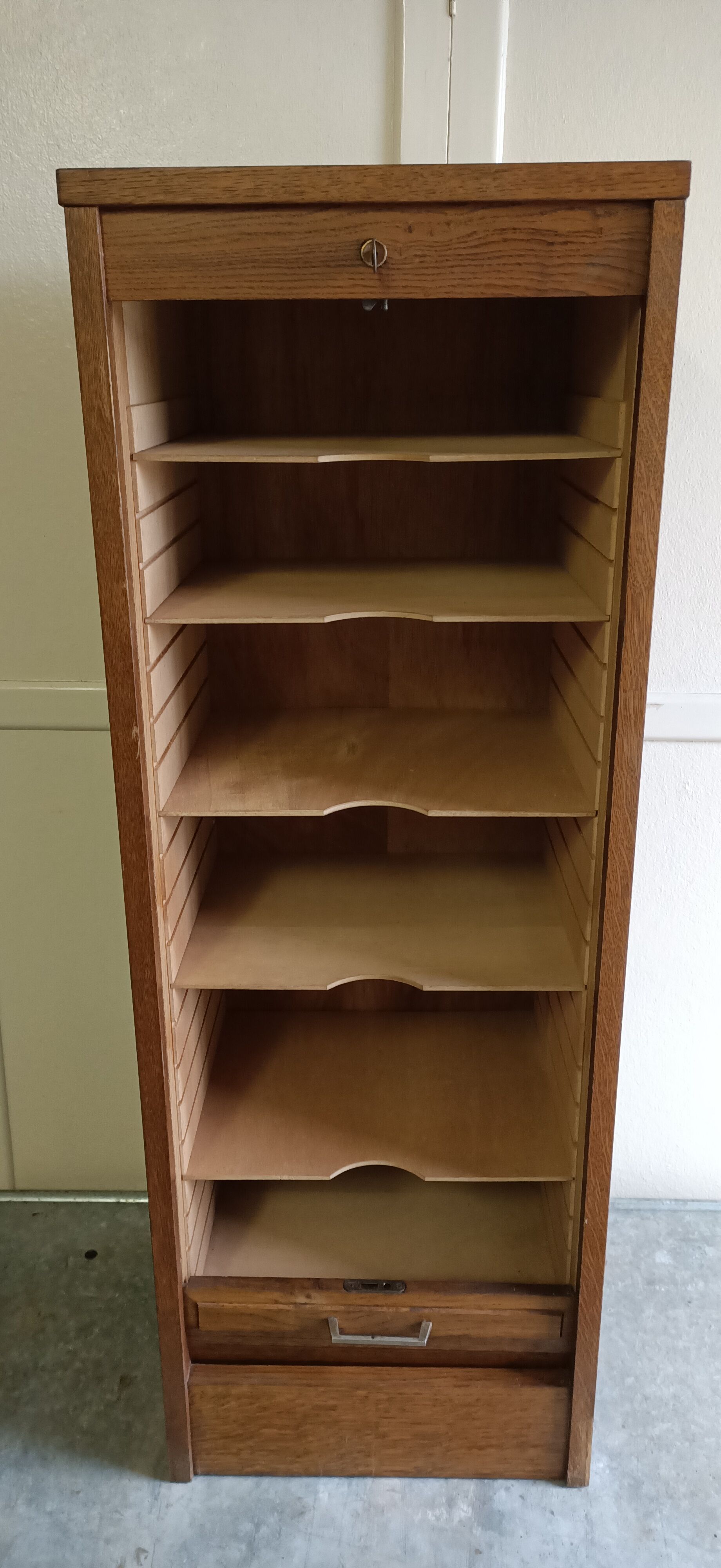 Vintage curtain binder