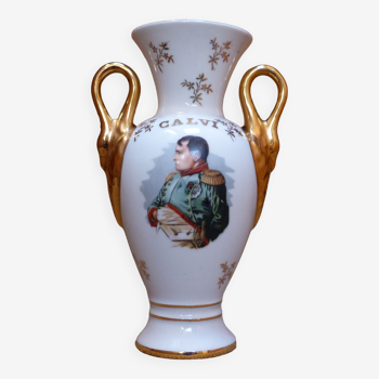 Vase en porcelaine_ Napoléon Bonaparte