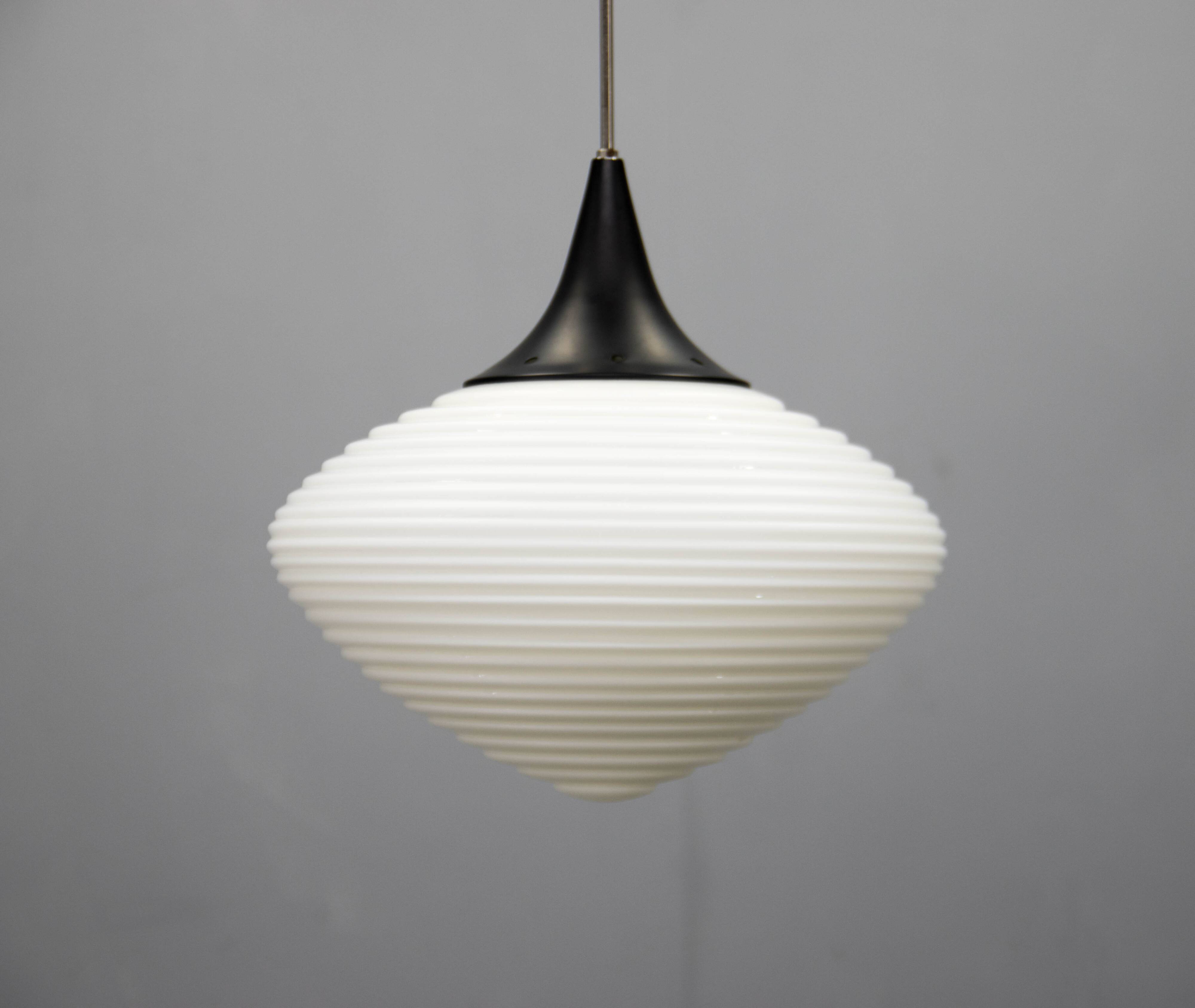 Suspension à hauteur réglable par Kamenicky Senov, années 1960