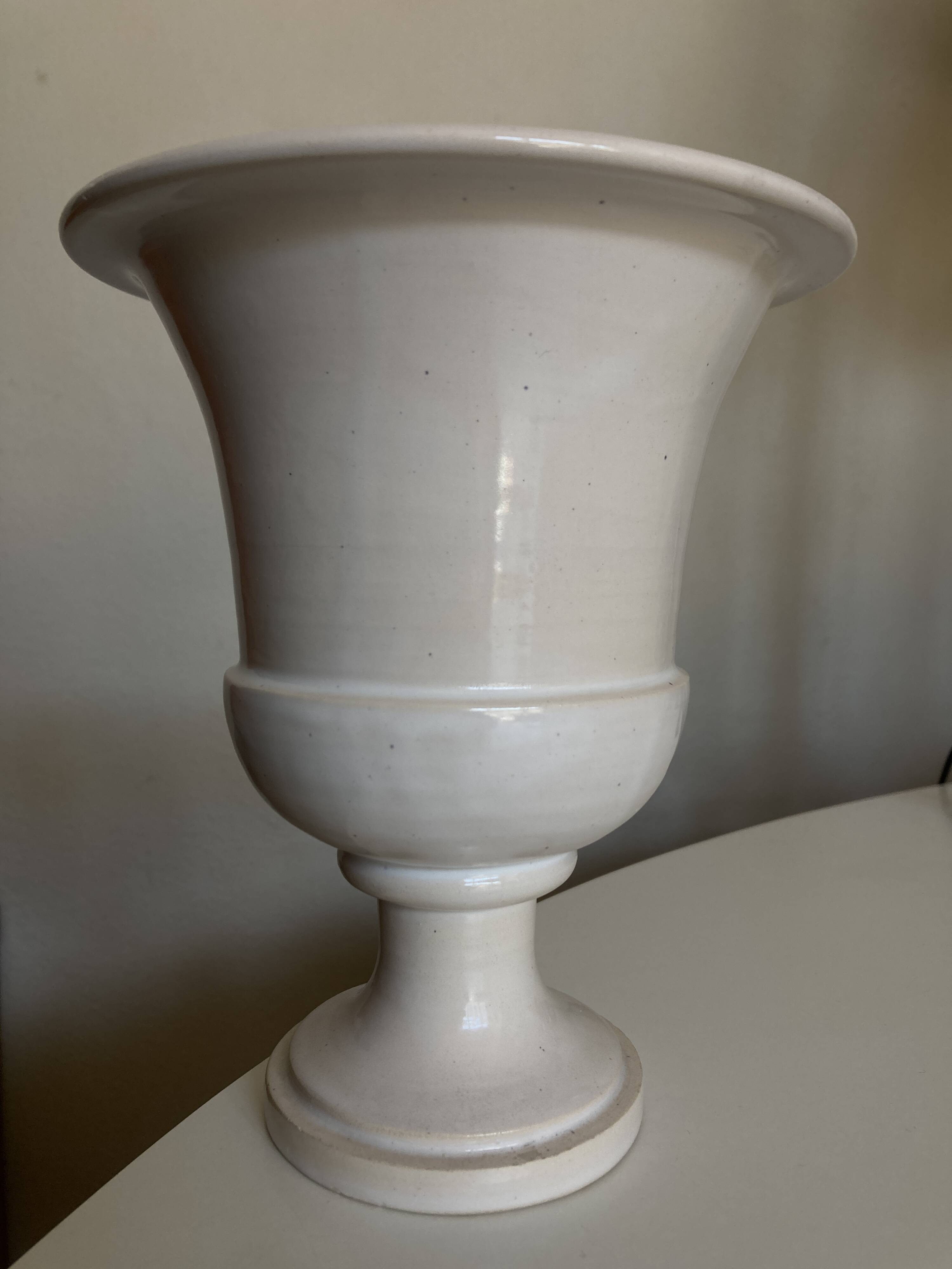 Medicis Jean Roger vase in white earth