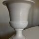 Vase Medicis Jean Roger en terre blanche