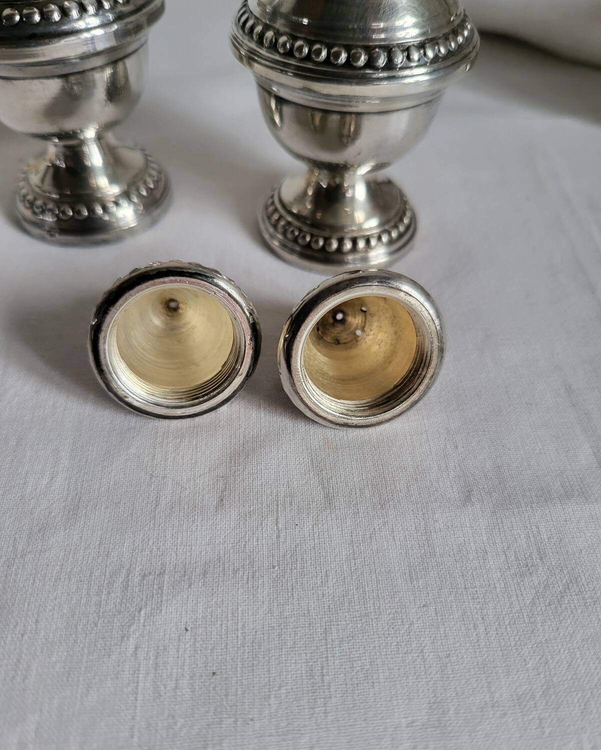 Salt and Pepper Shaker Set in Silver-Plated Metal