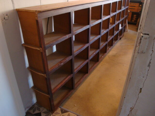 Shelf, locker