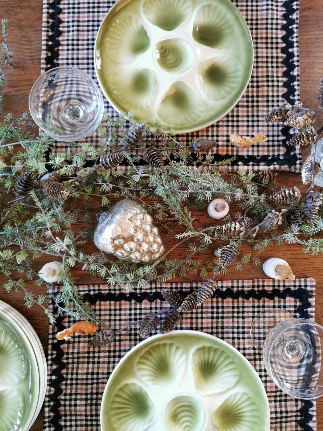 Oyster plates