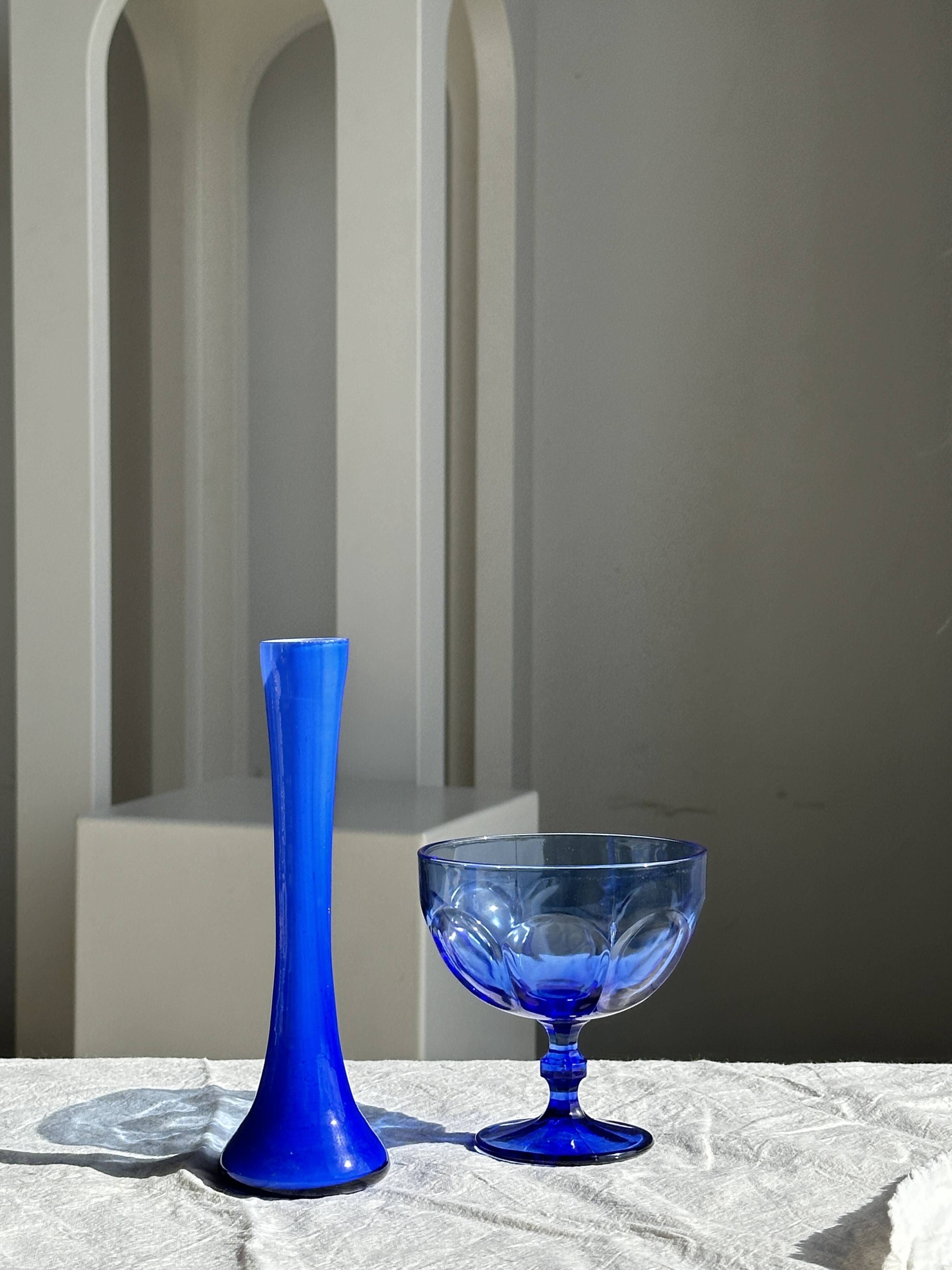 5 blue glass stemmed ice cream bowls