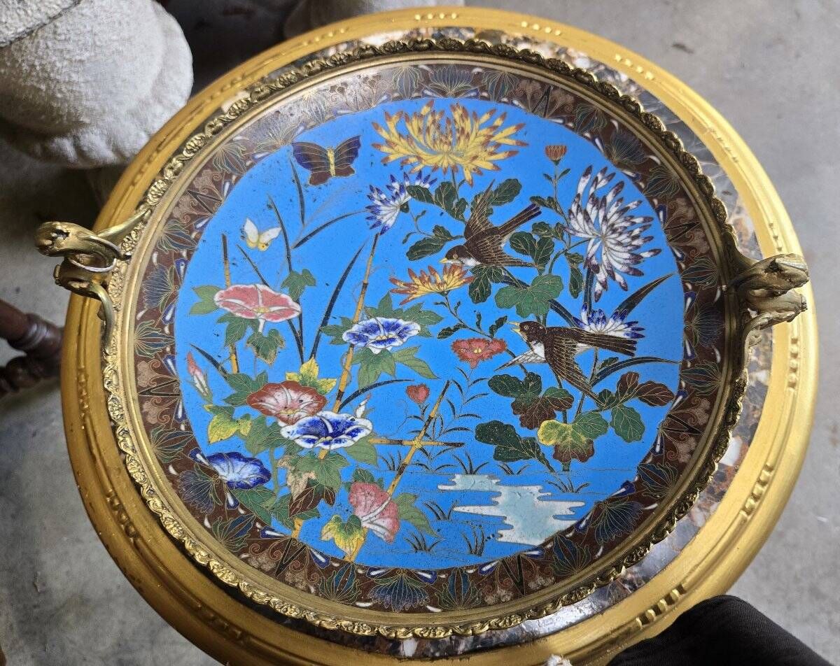 Asia 19th century: partitioned cup on a gilded bronze base