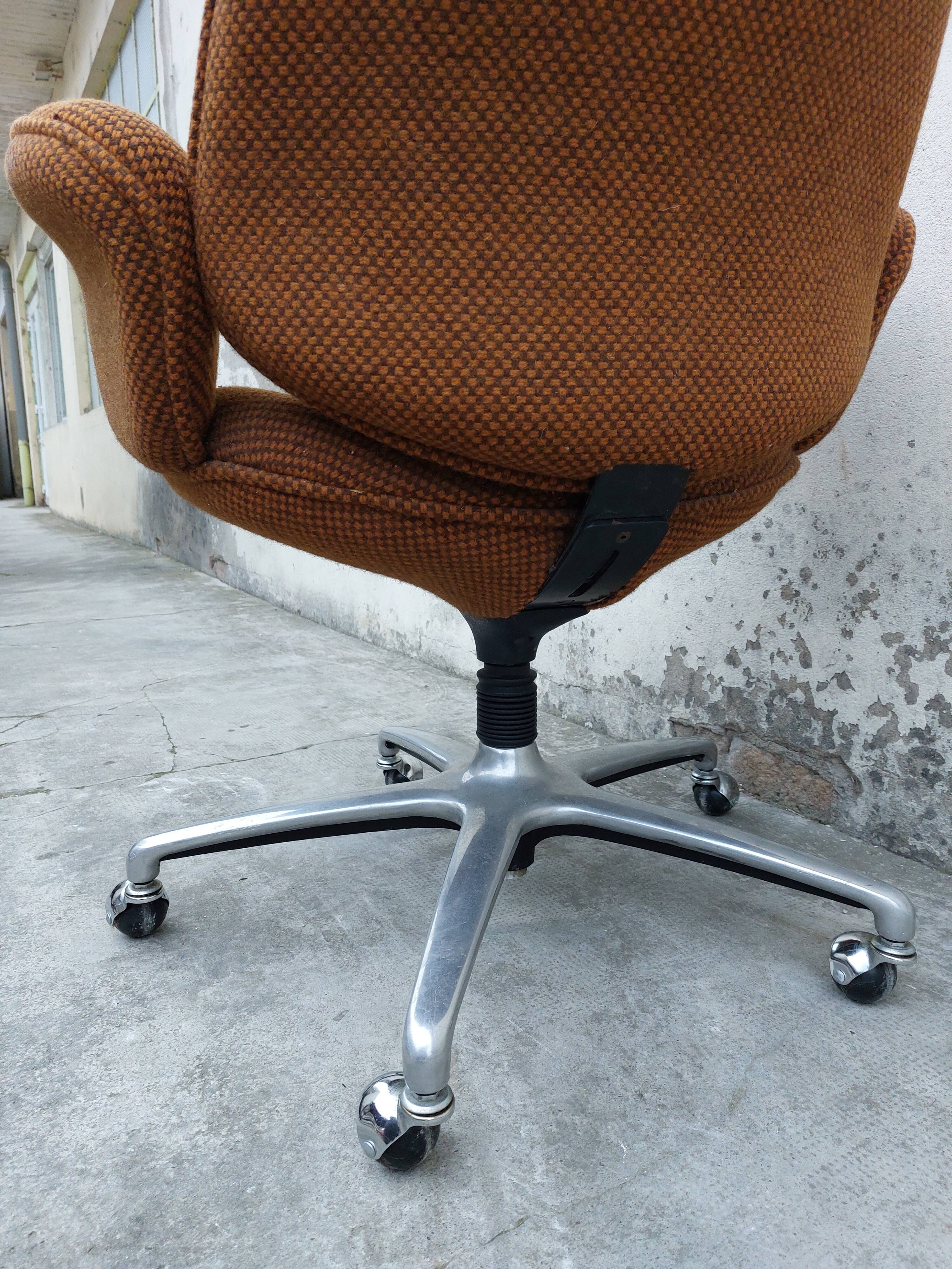 Office armchair design year 80