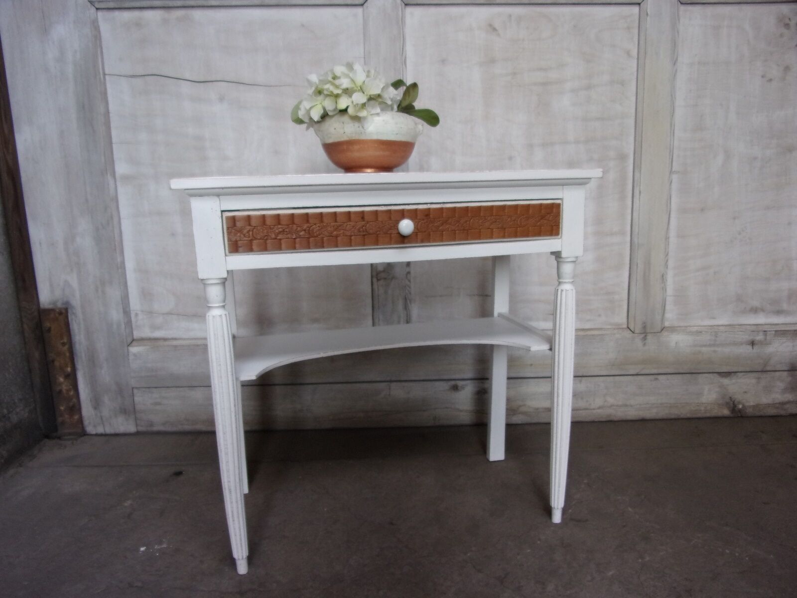 White white chic country style console
