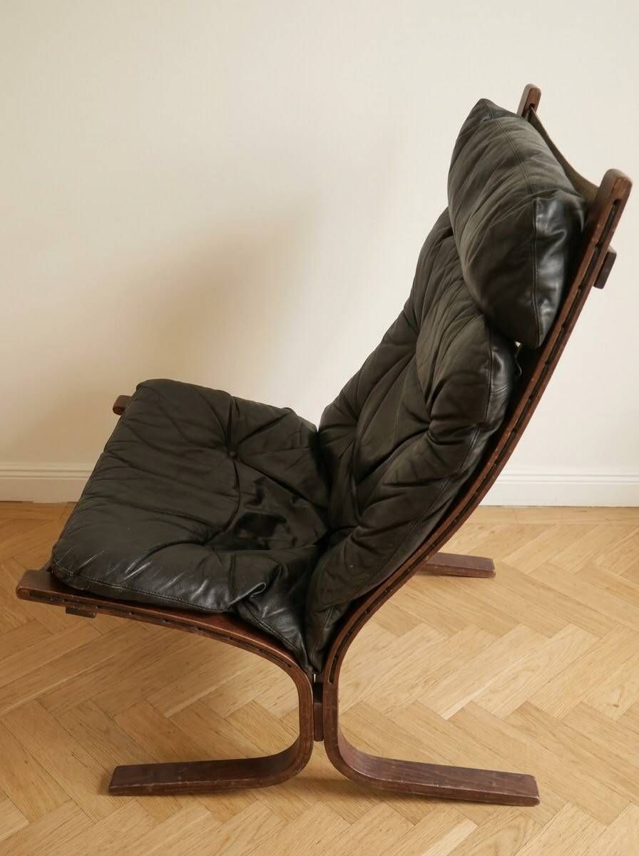 Vintage Siesta armchair by Ingmar Relling for Westnofa in black leather.