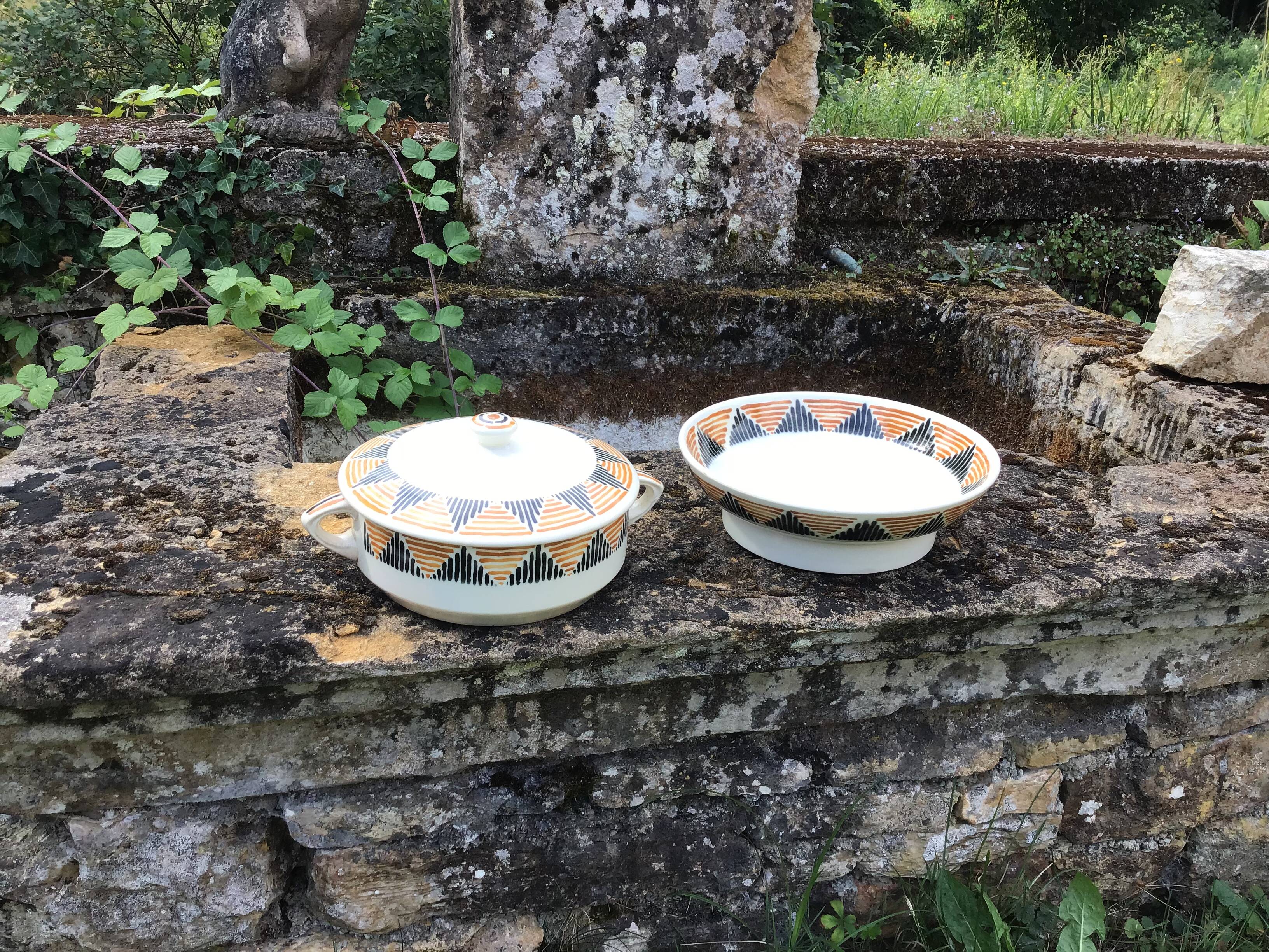 Table service faience badonviller décor etoile