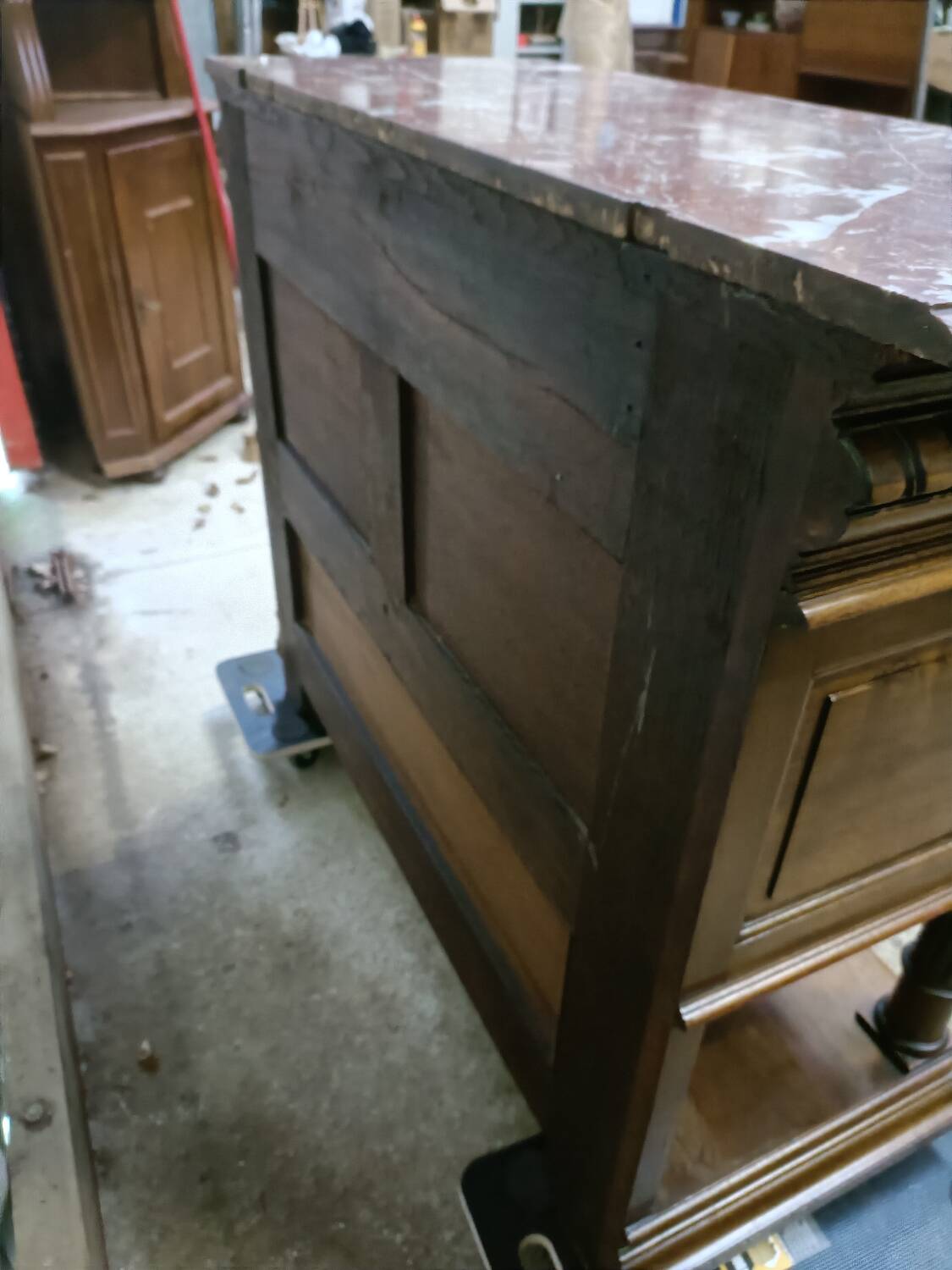 Solid walnut sideboard, Henri II style, Renaissance, with pink and white marble top