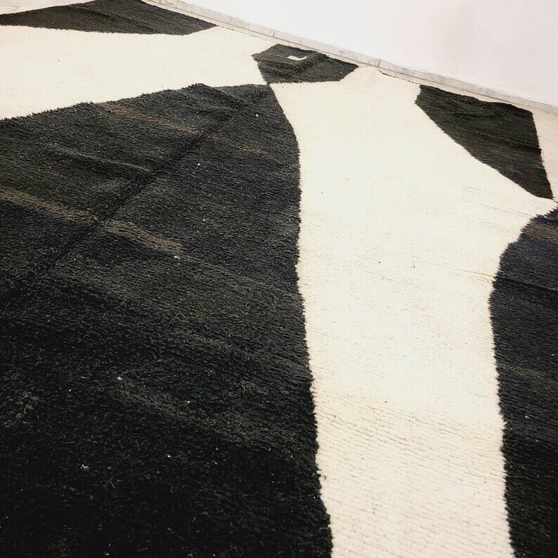 Handmade Moroccan rug 200cm x 300cm