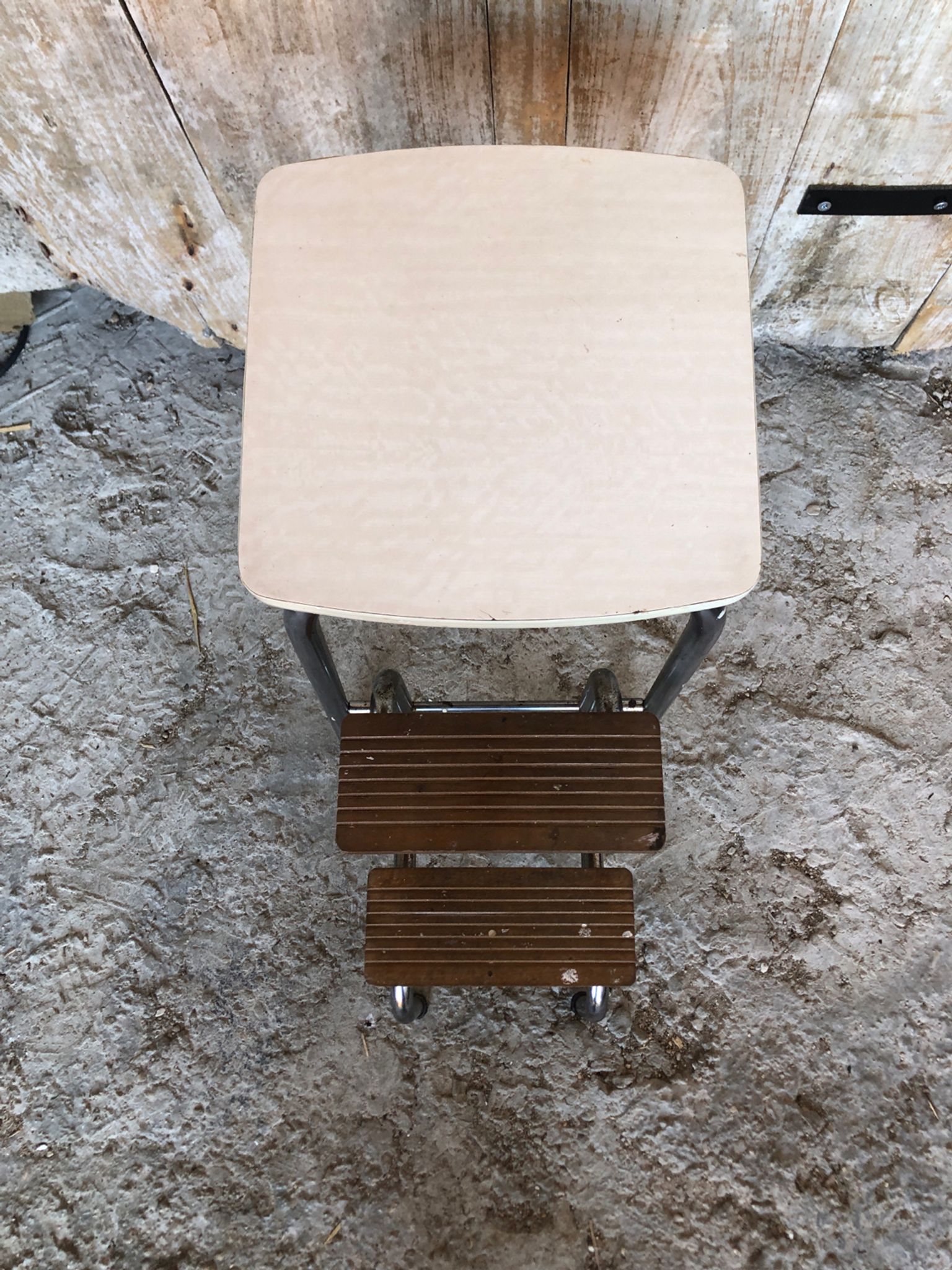 Stepladder stool formica