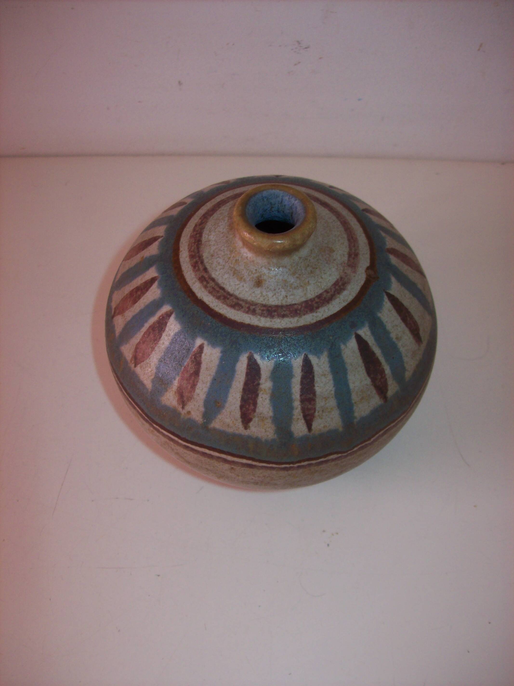 Vase boule en grès vintage signé Kamini