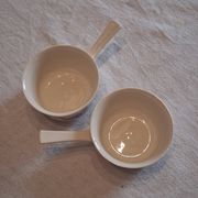 2 very pretty sauceboats or ramekins in porcelain from Villeroy & Boch.